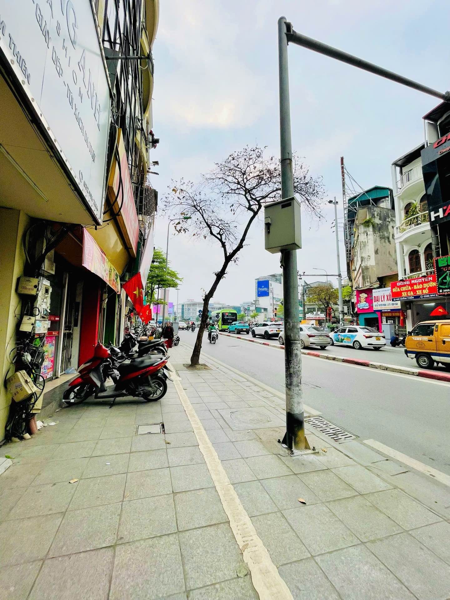 Bán nhà Khâm Thiên - diện tích 60m2 5 tầng - Mặt phố siêu trung tâm - giá 37 tỷ