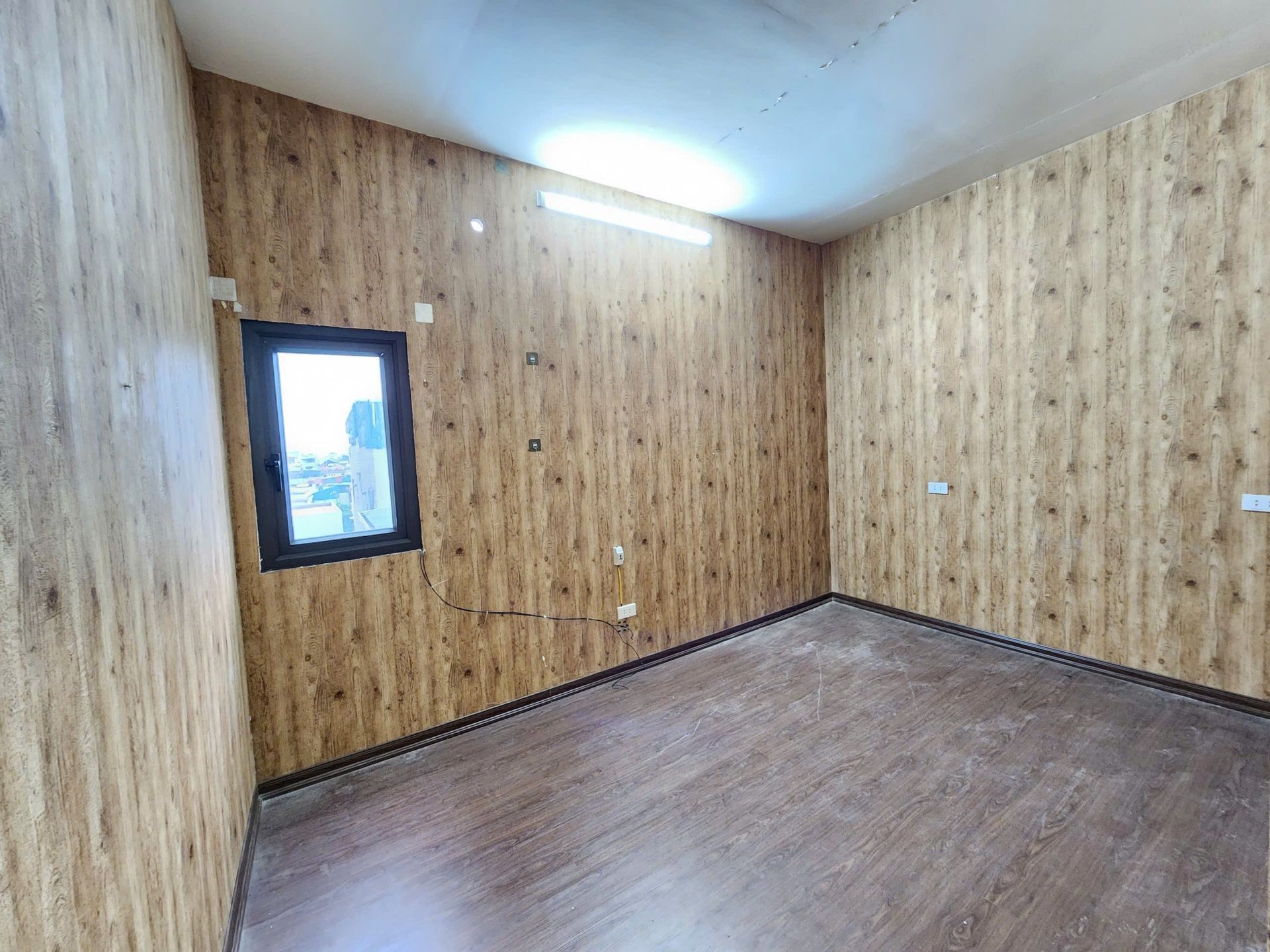 Bán nhà Khuyến Lương - diện tích 32m2 6 tầng - Ô TÔ ĐỖ CỬA - giá 7,9 tỷ