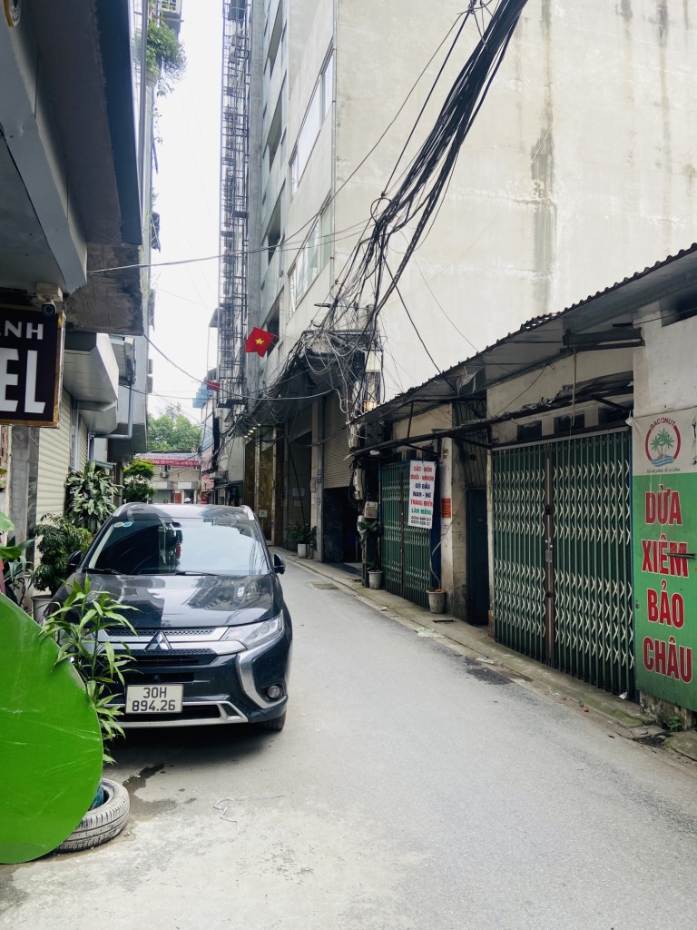 Bán nhà Nguyễn Xiển - diện tích 143m2 1 tầng - ô tô tránh - giá 45 tỷ