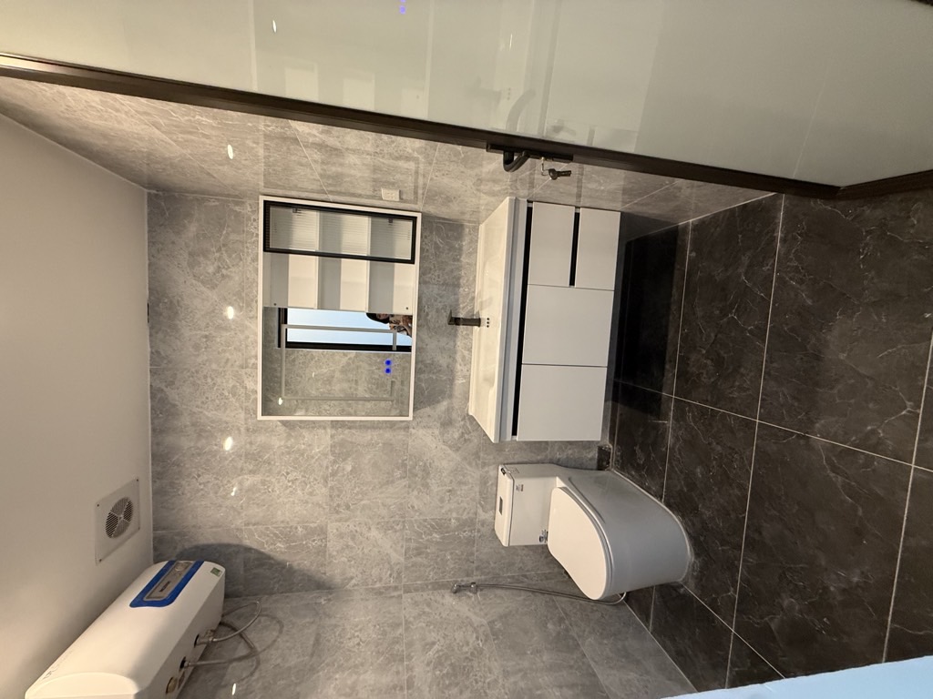 Bán nhà Lạc Trung - diện tích 44m2 6 tầng - Mặt ngõ to ô tô tránh - giá 15,9 tỷ