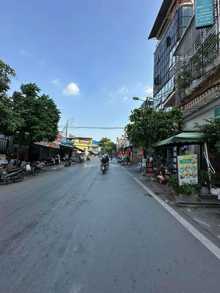 Bán nhà Đặng Tiến Đông - diện tích 77m2 4 tầng - Mặt phố, kinh doanh sầm uất - giá 34,7 tỷ