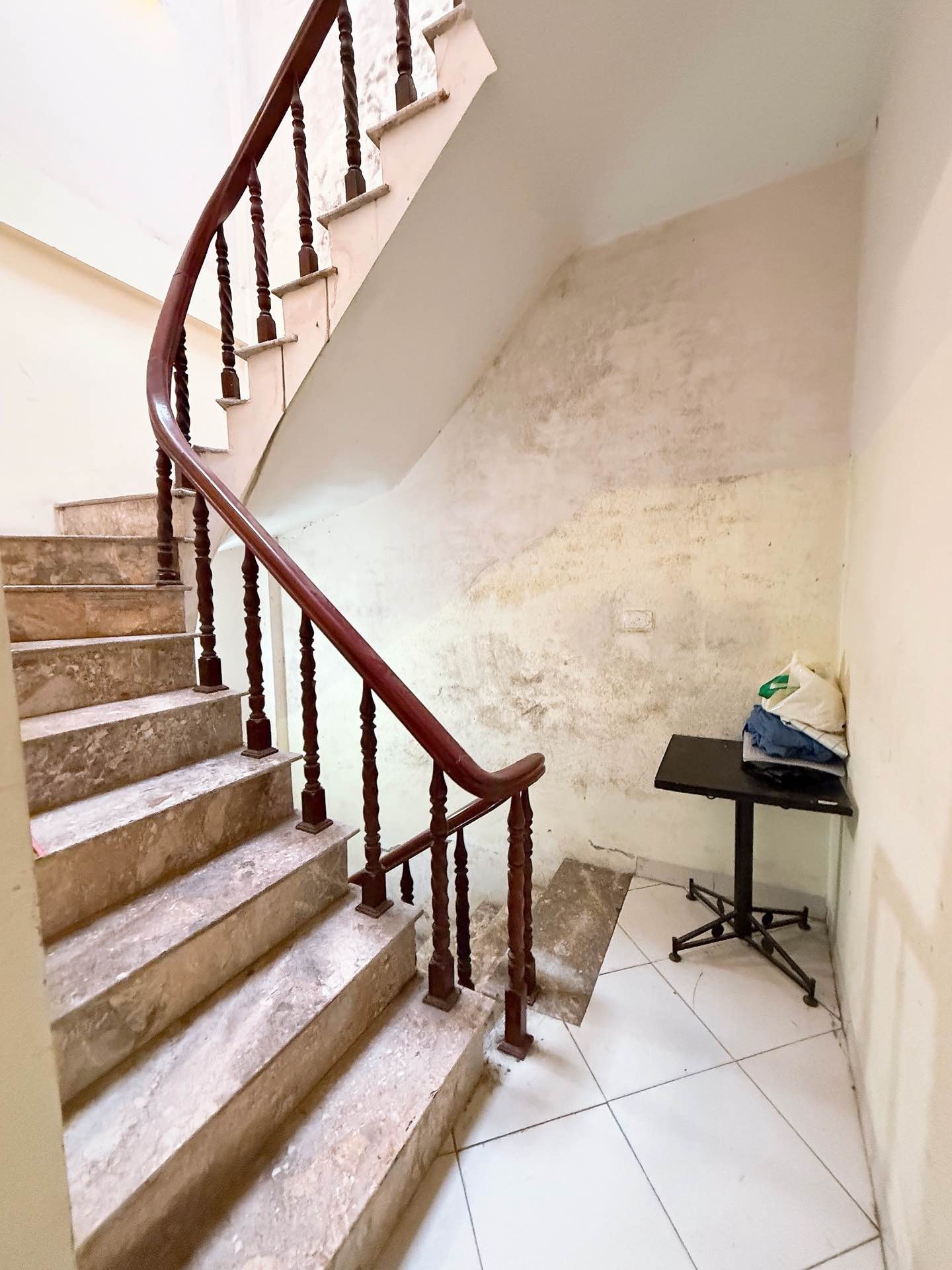 Bán nhà Vĩnh Hưng - diện tích 34m2 4 tầng - Ngõ thông kinh doanh - giá 5 tỷ