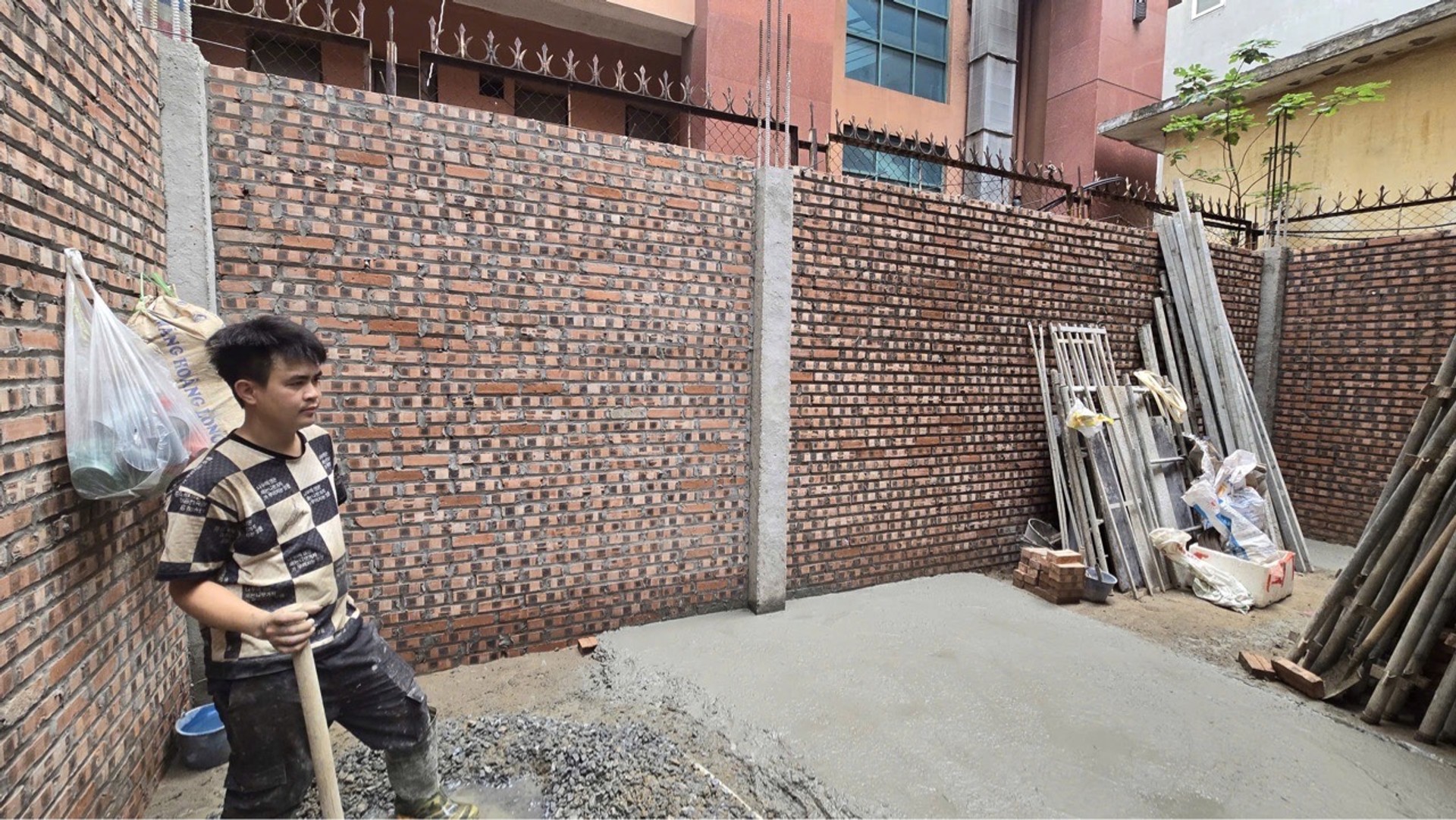 Bán nhà Hai Bà Trưng - diện tích 60m2 1 tầng - Ô tô vào cách nhà 10m - giá 10,98 tỷ
