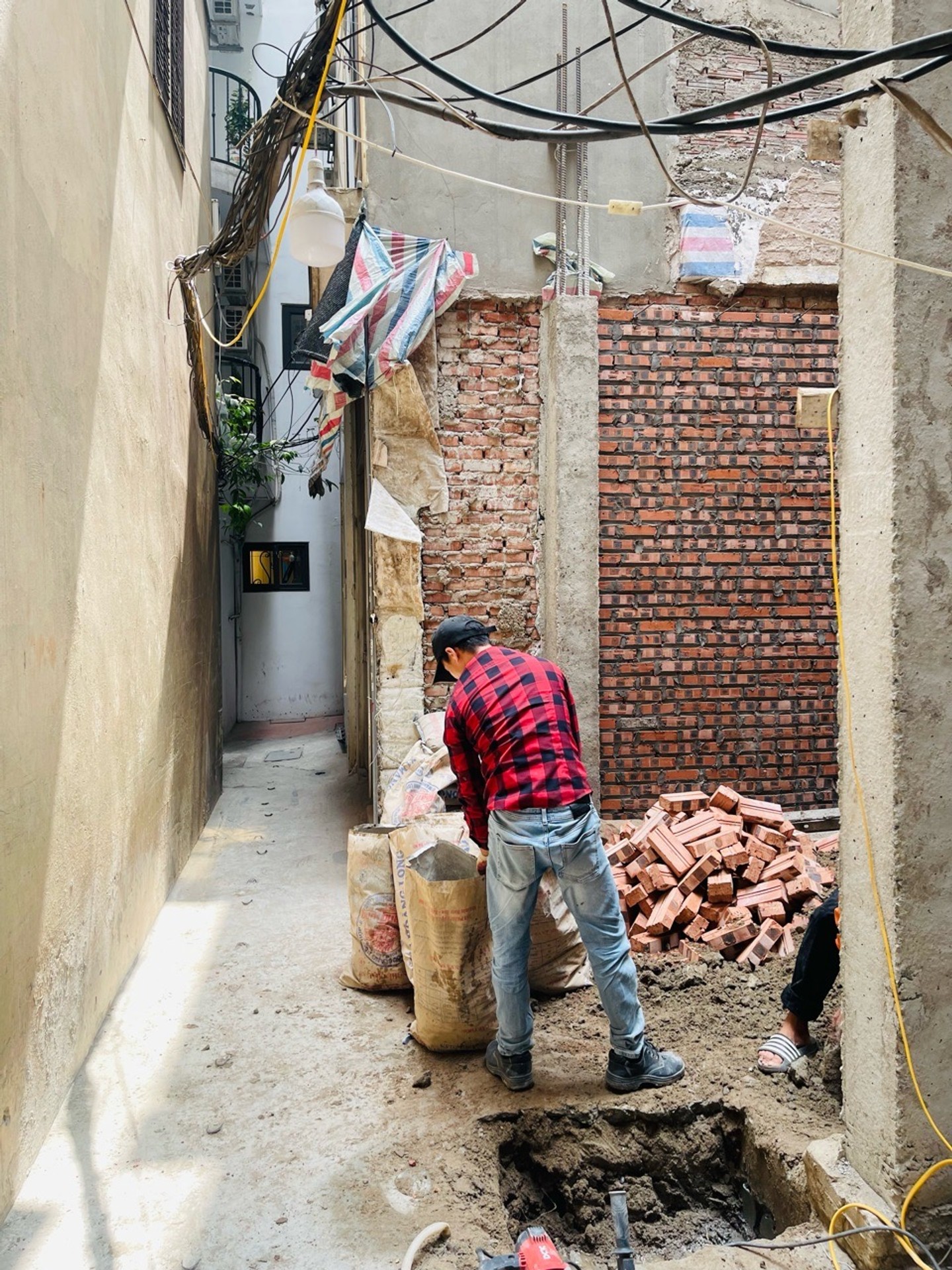 Bán nhà Hai Bà Trưng - diện tích 60m2 1 tầng - Ô tô vào cách nhà 10m - giá 10,98 tỷ