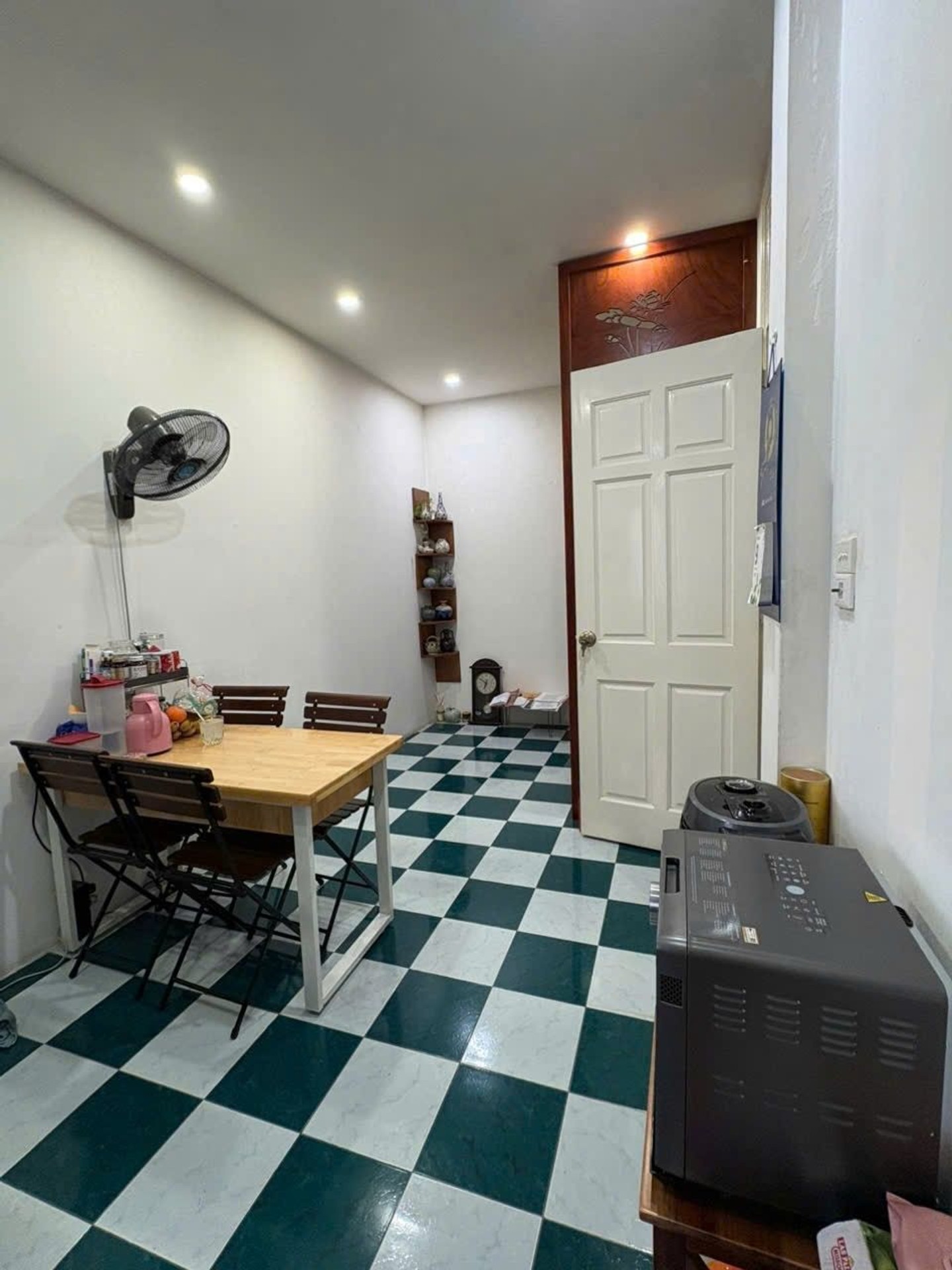 Bán nhà Ngọc Khánh - diện tích 47.6m2 5 tầng - Mặt phố kinh doanh đỉnh - giá 51,5 tỷ