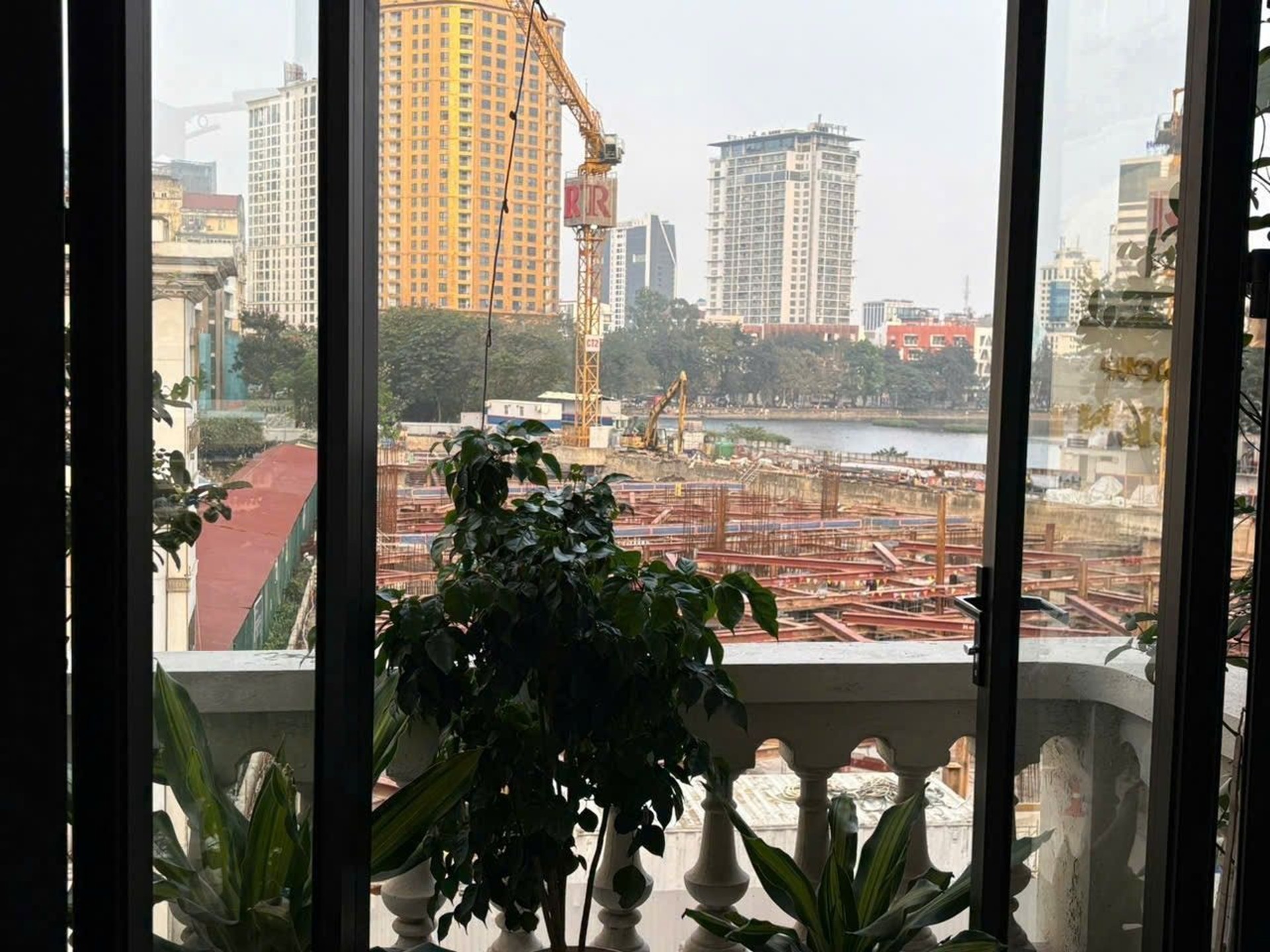 Bán nhà Ngọc Khánh - diện tích 47.6m2 5 tầng - Mặt phố kinh doanh đỉnh - giá 51,5 tỷ