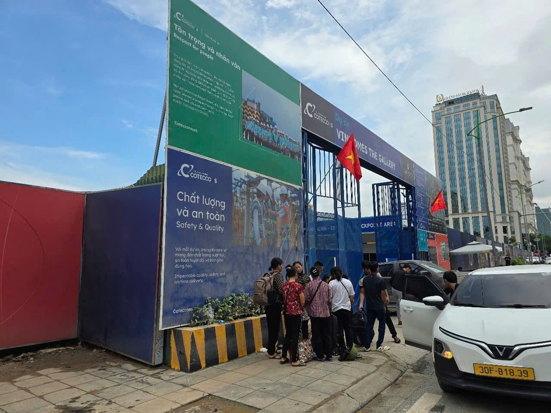 Bán nhà Ngọc Khánh - diện tích 47.6m2 5 tầng - Mặt phố kinh doanh đỉnh - giá 51,5 tỷ