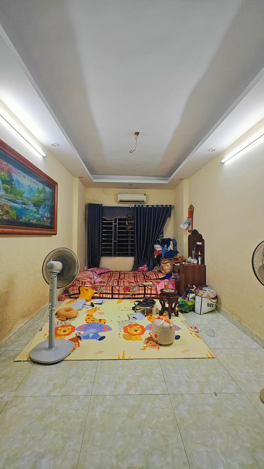 Bán nhà Đại Đồng - diện tích 48m2 5 tầng - Ô TÔ TRÁNH - giá 12,2 tỷ