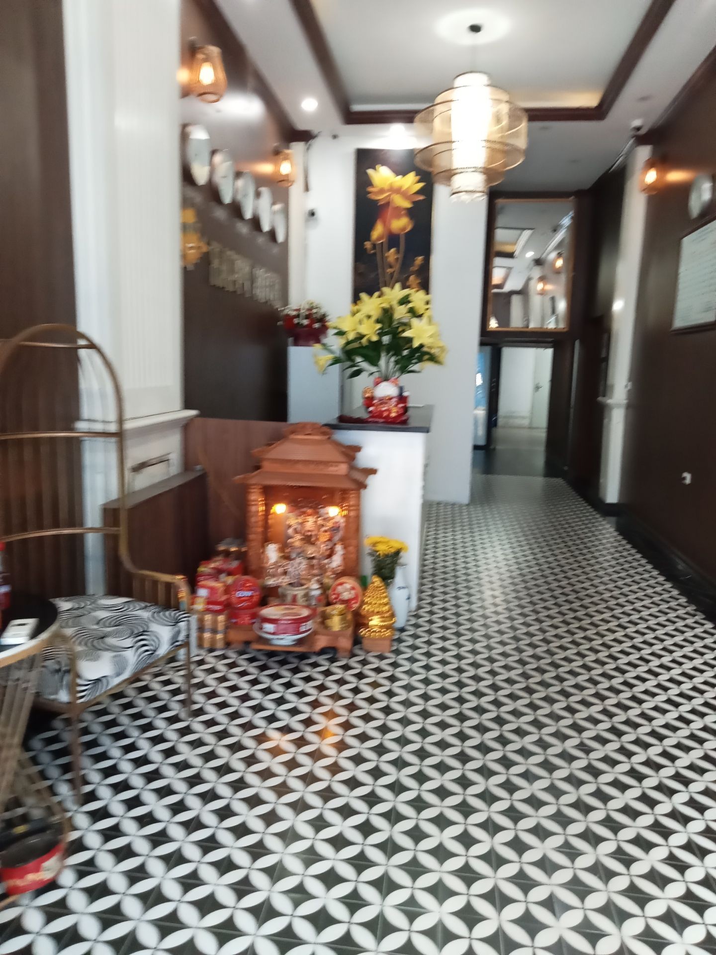 Bán nhà Nguyễn Chí Thanh - diện tích 99m2 7 tầng - Ô tô tránh - giá 67 tỷ