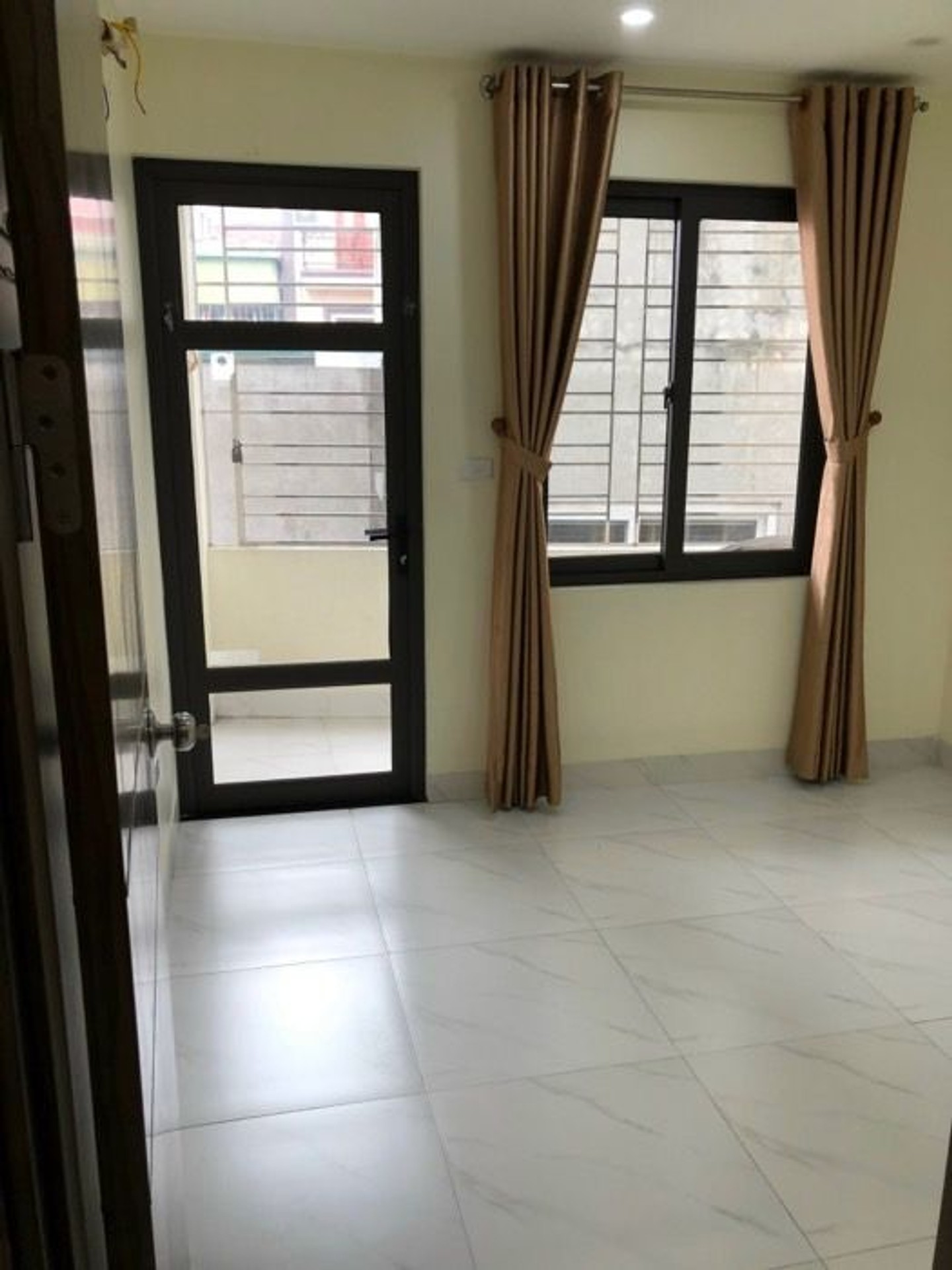 Bán nhà Dương Văn Bé - diện tích 112m2 6 tầng - Ô tô đỗ - giá 25 tỷ