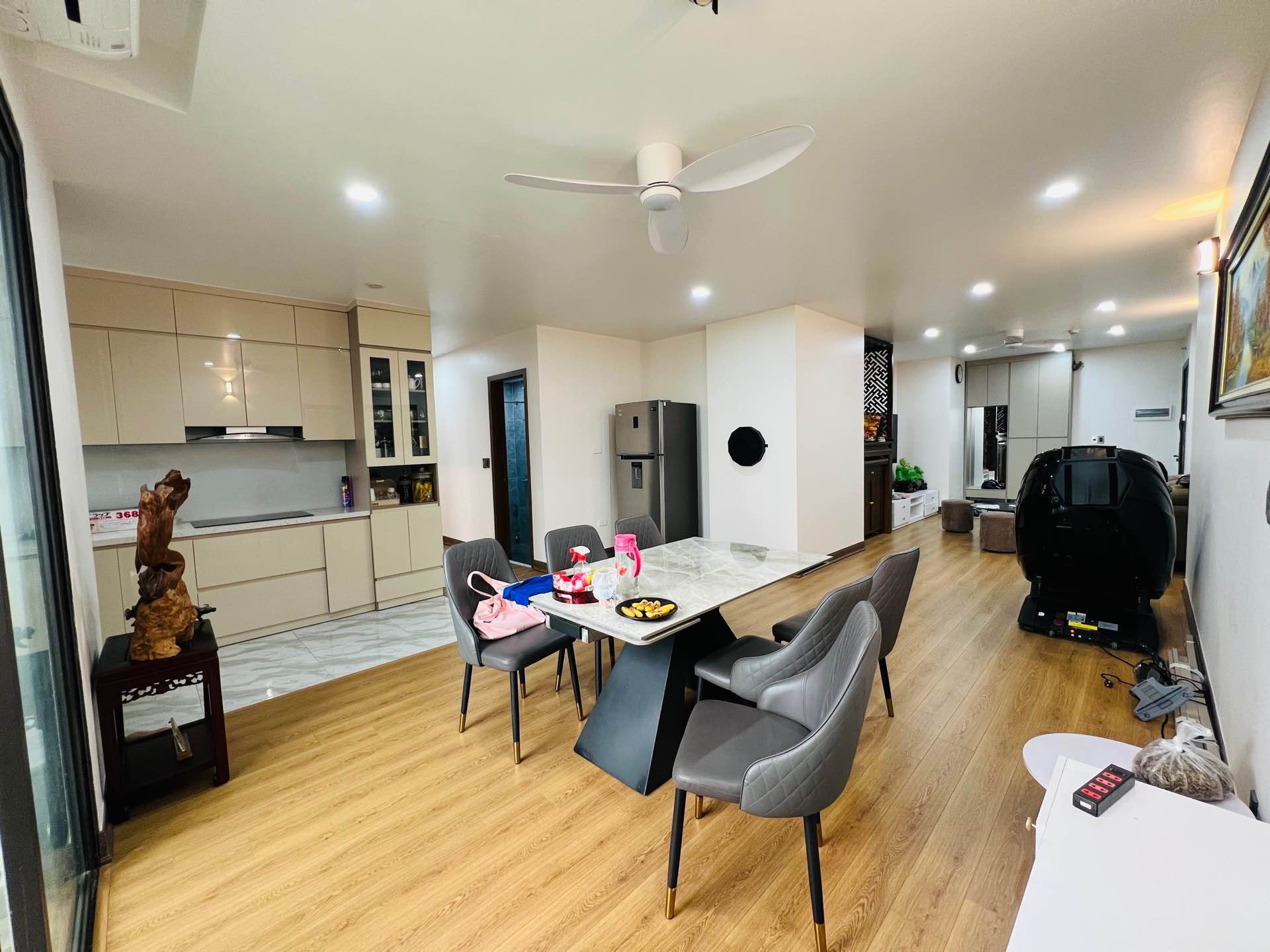 Bán nhà Lĩnh Nam - diện tích 96m2 1 tầng - Căn hộ lô góc hai thoáng - giá 8,4 tỷ