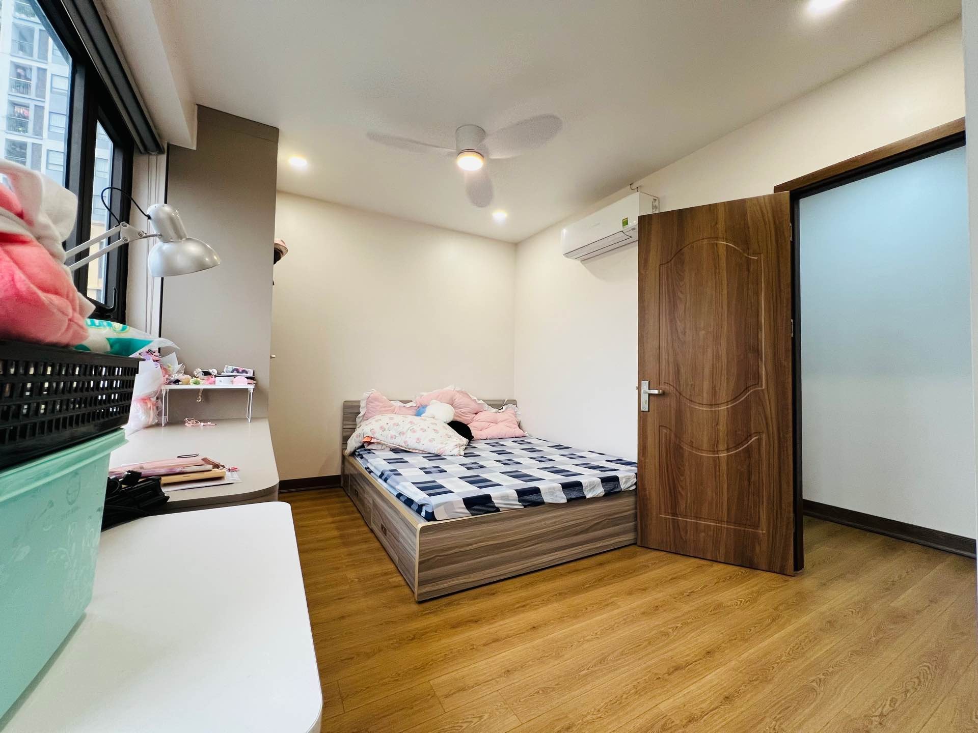 Bán nhà Lĩnh Nam - diện tích 96m2 1 tầng - Căn hộ lô góc hai thoáng - giá 8,4 tỷ