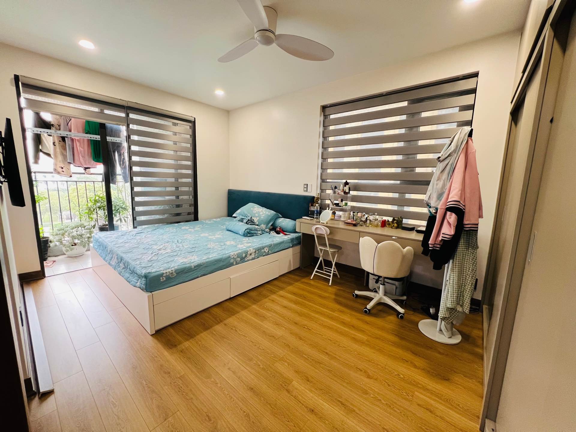 Bán nhà Lĩnh Nam - diện tích 96m2 1 tầng - Căn hộ lô góc hai thoáng - giá 8,4 tỷ