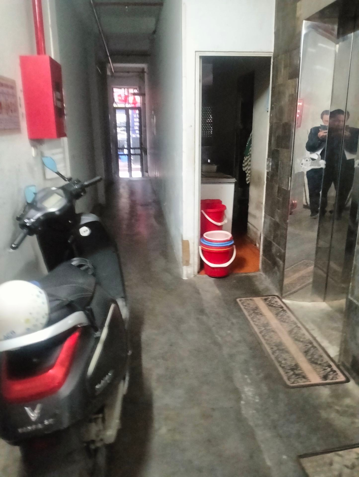 Bán nhà Chùa Láng - diện tích 97m2 8 tầng - Lô góc 2 mặt thoáng - giá 33,5 tỷ