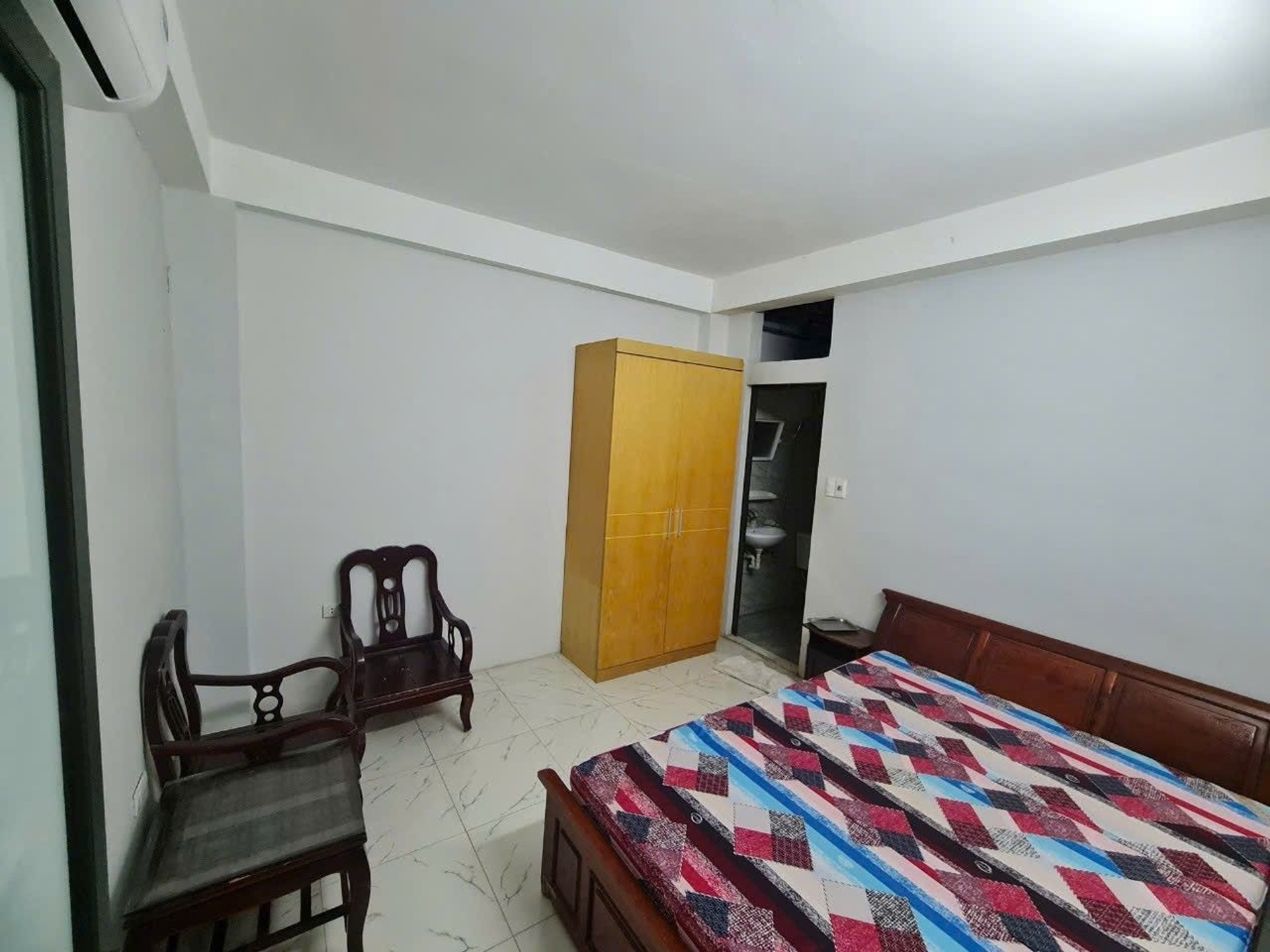 Bán nhà Chùa Láng - diện tích 97m2 8 tầng - Lô góc 2 mặt thoáng - giá 33,5 tỷ