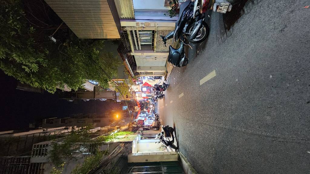 Bán nhà Đông Các - diện tích 83.4m2 5 tầng - Ô tô vào nhà - giá 32,9 tỷ