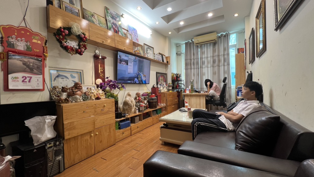 Bán nhà Chùa Láng - diện tích 58m2 4 tầng - Mặt phố kinh doanh sầm uất - giá 36 tỷ