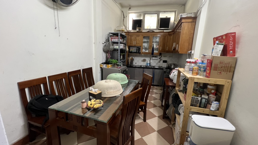 Bán nhà Chùa Láng - diện tích 58m2 4 tầng - Mặt phố kinh doanh sầm uất - giá 36 tỷ