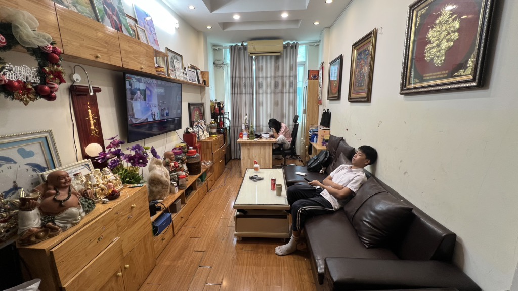 Bán nhà Chùa Láng - diện tích 58m2 4 tầng - Mặt phố kinh doanh sầm uất - giá 36 tỷ