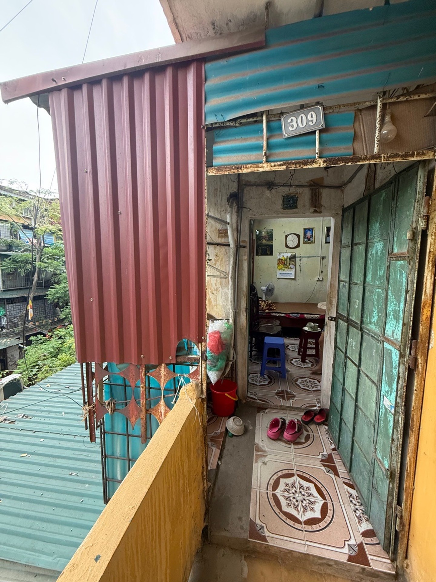Bán nhà Quỳnh Mai - diện tích 50m2 1 tầng - Nhà Tập Thể - giá 3,2 tỷ