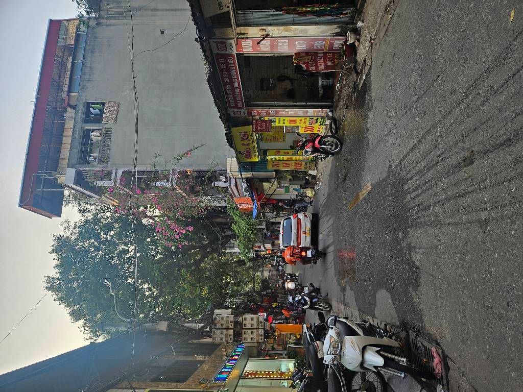 Bán nhà Hồng Mai - diện tích 60m2 1 tầng - Mặt phố VIP - giá 28 tỷ