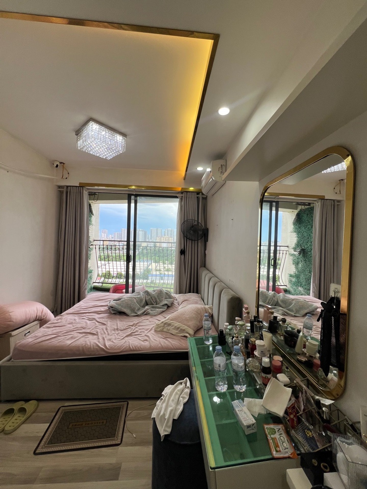 Bán nhà Ngõ 722 - diện tích 89m2 12 tầng - Căn Góc 3 Thoáng - giá 8,5 tỷ