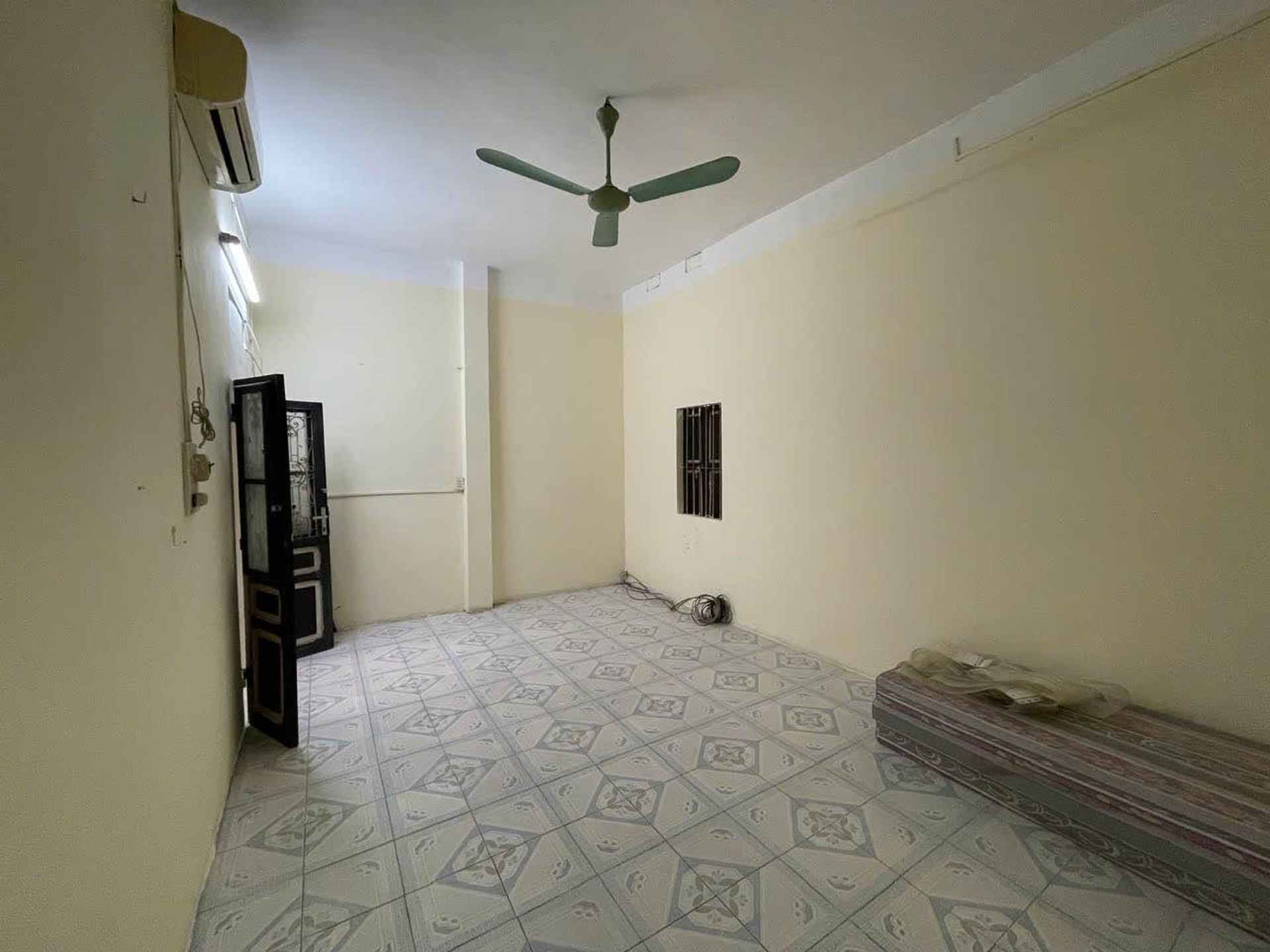 Bán nhà Minh Khai - diện tích 52m2 2 tầng - vị trí đẹp, gần Time City - giá 14,5 tỷ
