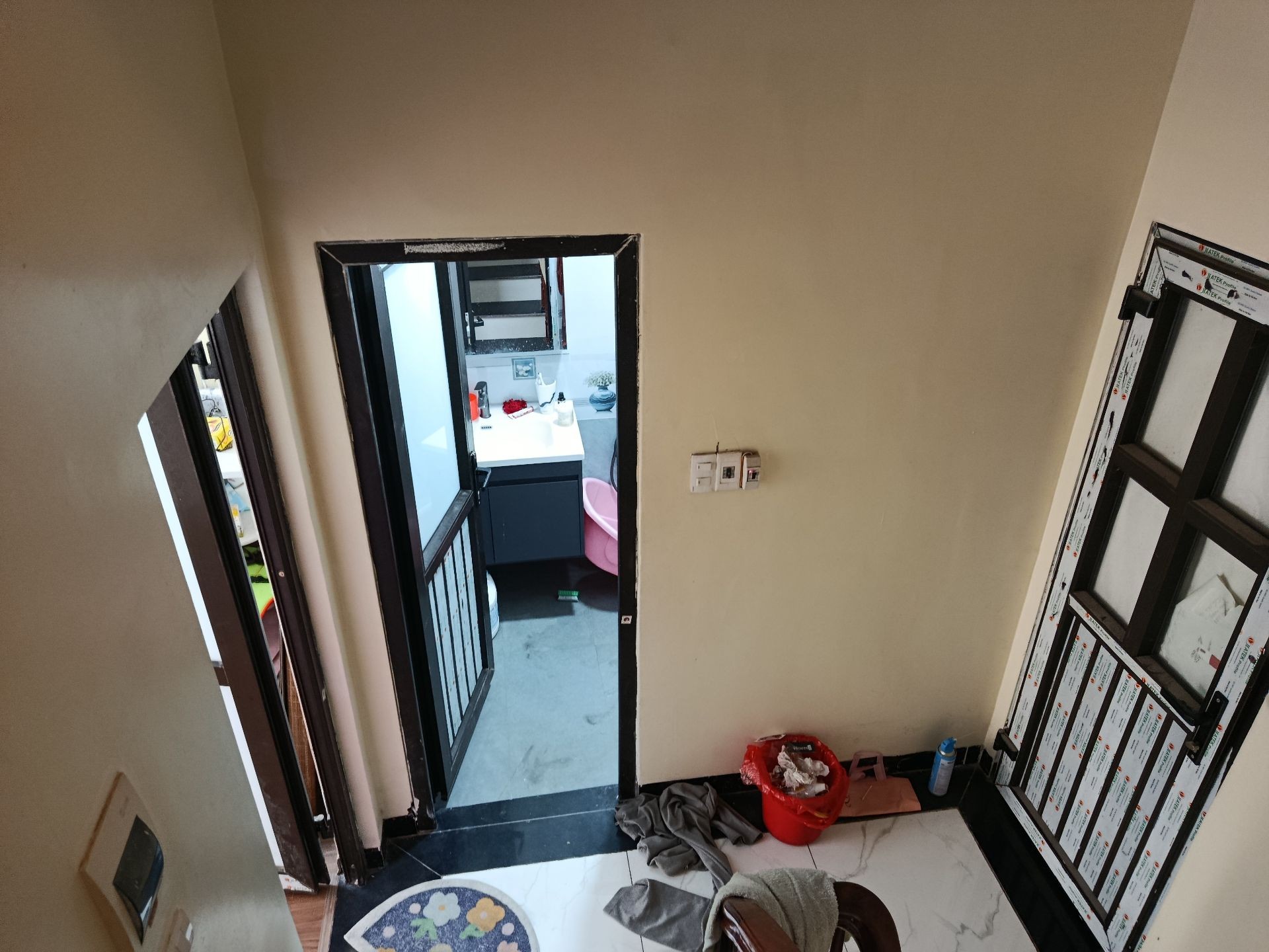 Bán nhà Đê Nguyễn Khoái - diện tích 43m2 5 tầng - ô tô đỗ cửa - giá 9,9 tỷ