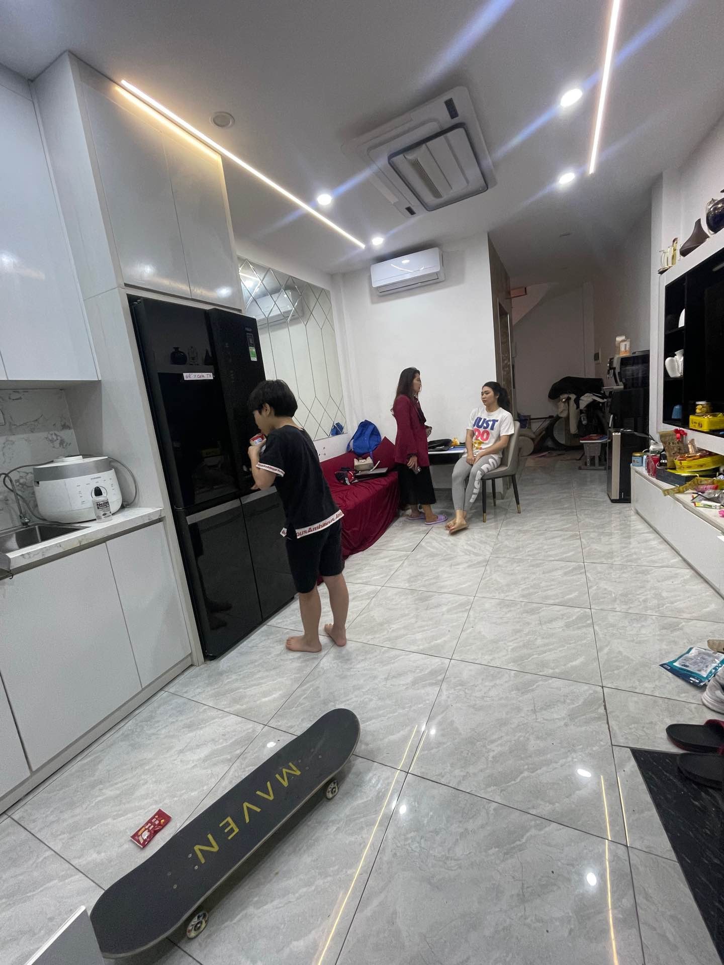 Bán nhà Định Công Hạ - diện tích 38m2 6 tầng - Thang máy - giá 8,3 tỷ