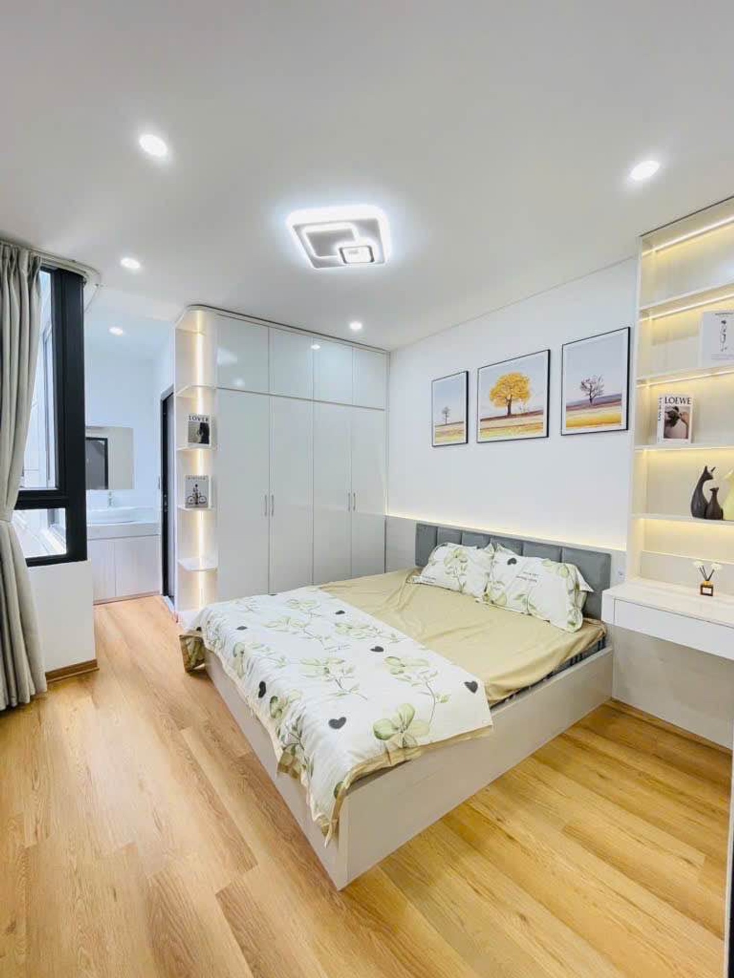 Bán nhà Định Công Hạ - diện tích 38m2 6 tầng - Thang máy - giá 8,3 tỷ