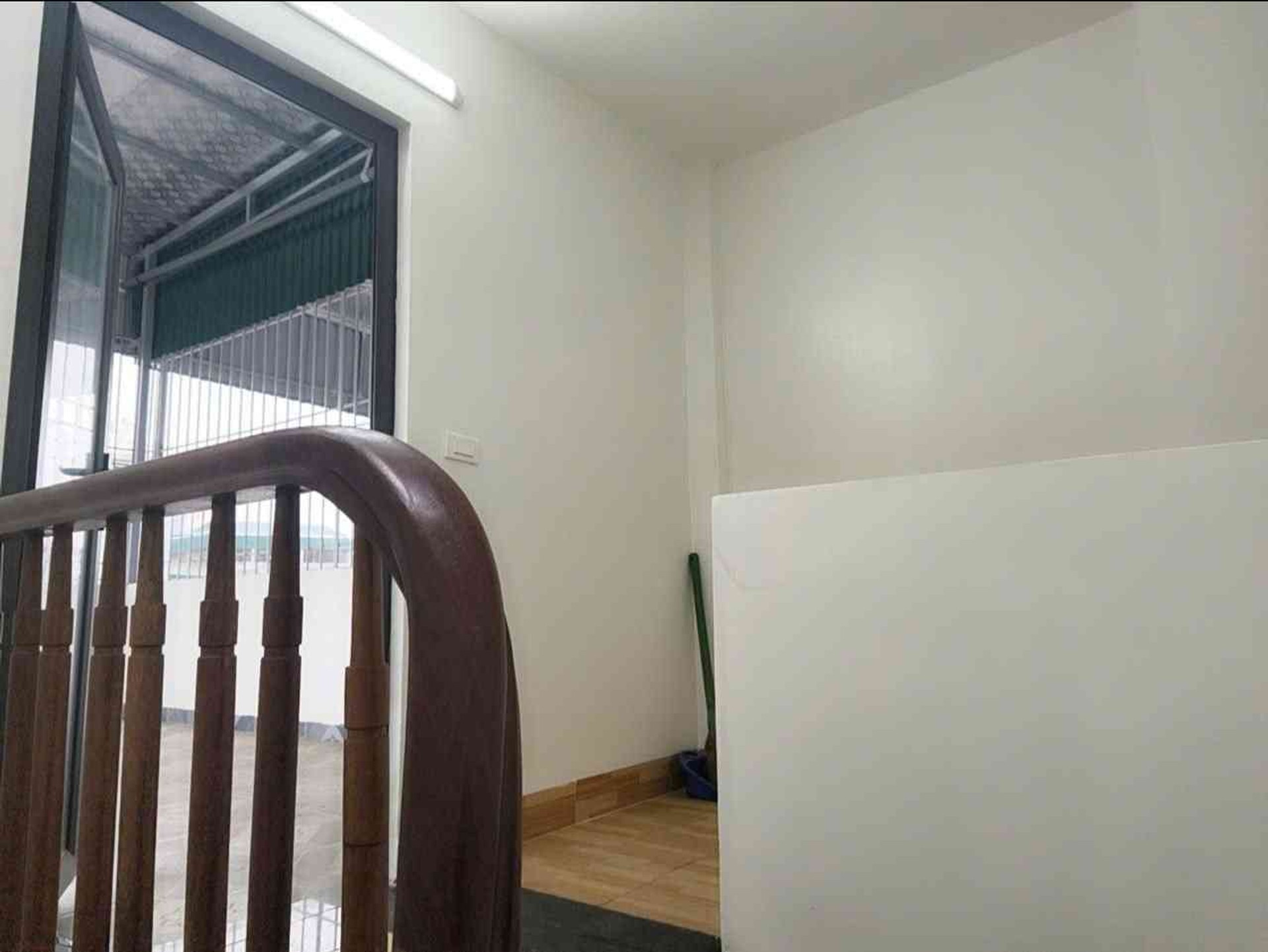 Bán nhà Nguyễn Văn Viên - diện tích 30m2 5 tầng - ô tô đỗ cửa - giá 8,3 tỷ