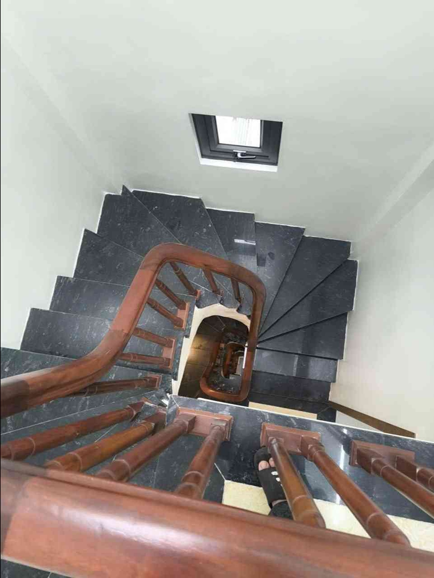 Bán nhà Nguyễn Văn Viên - diện tích 30m2 5 tầng - ô tô đỗ cửa - giá 8,3 tỷ