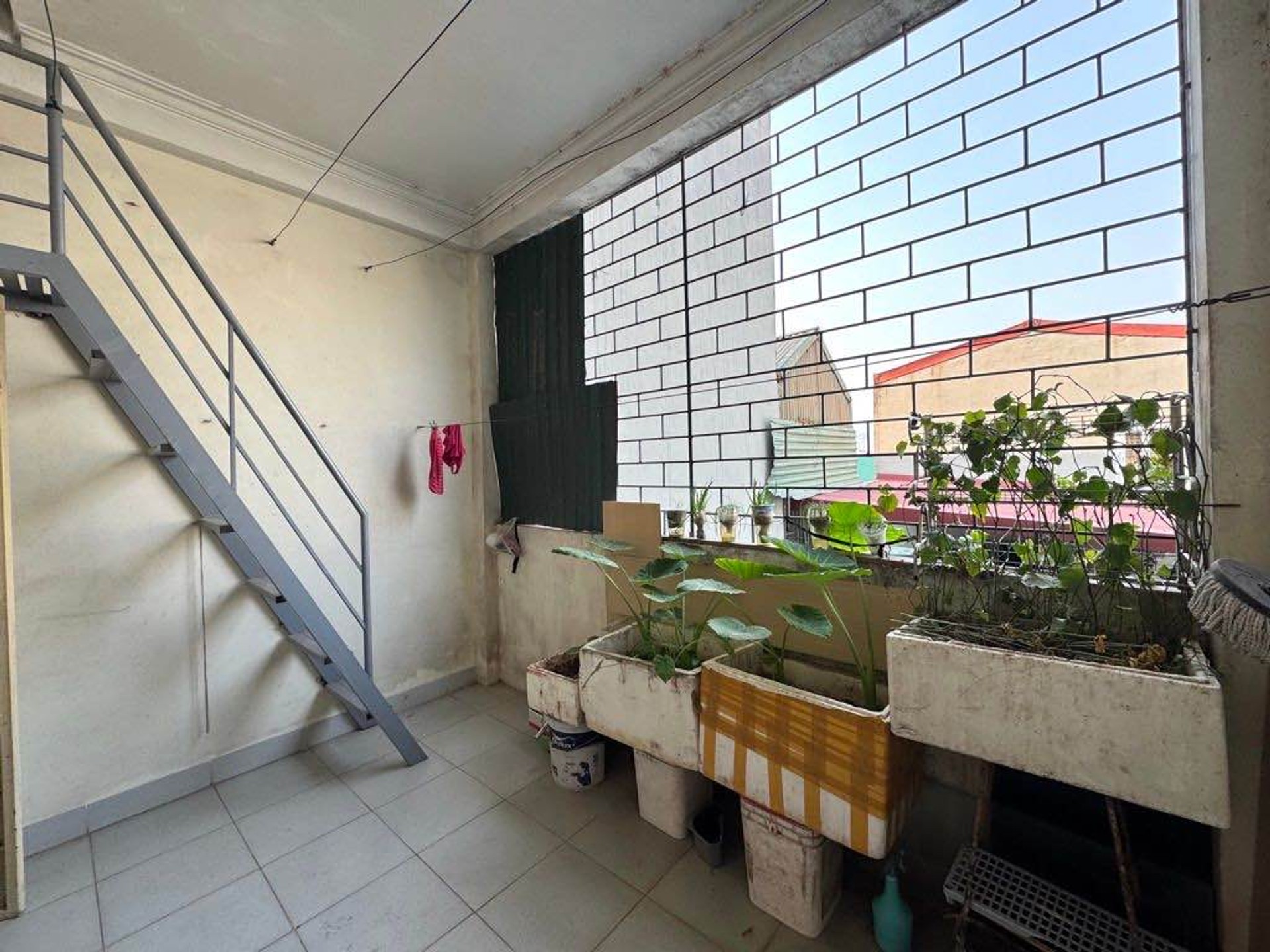 Bán nhà Định Công Thượng - diện tích 34m2 4 tầng - Sổ đỏ chính chủ - giá 7,6 tỷ