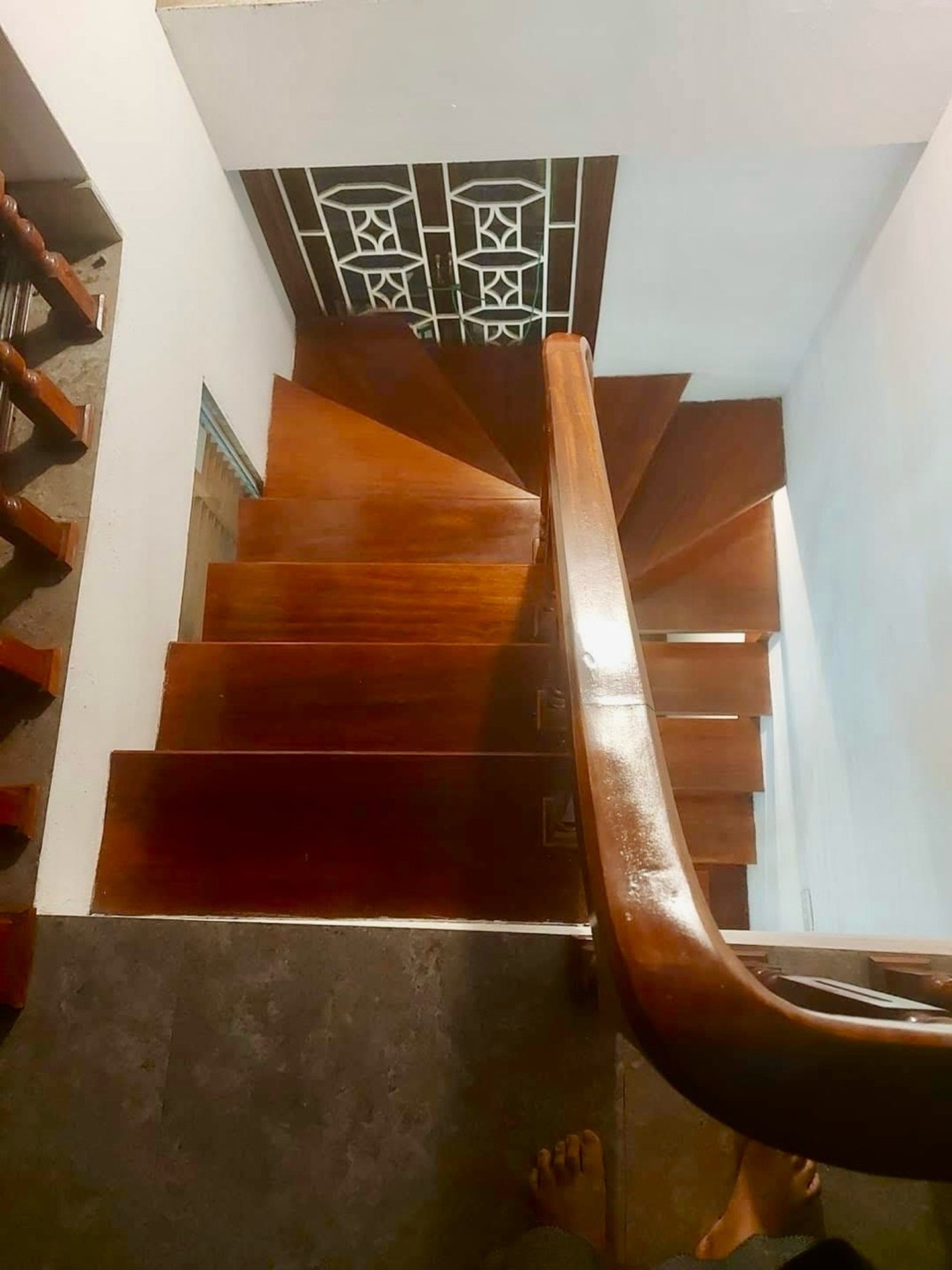 Bán nhà Lê Đại Hành - diện tích 40m2 5 tầng - Ô tô thông - giá 11,5 tỷ