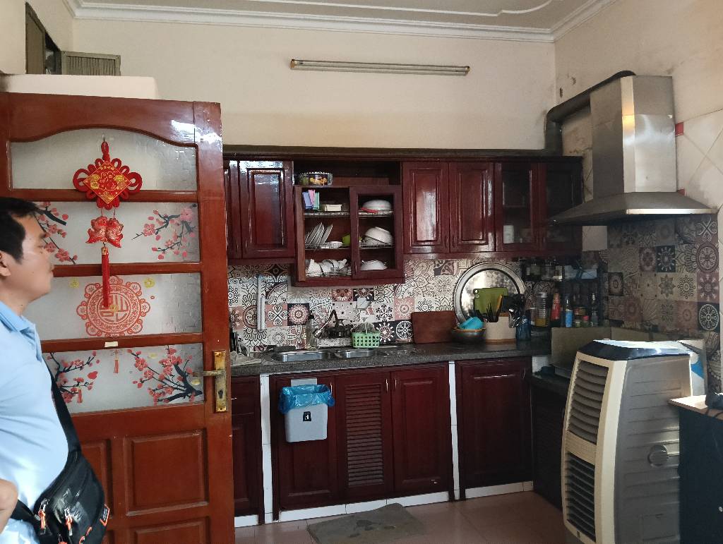 Bán nhà Vũ Tông Phan - diện tích 82m2 6 tầng - Mặt phố mặt sông - giá 48 tỷ