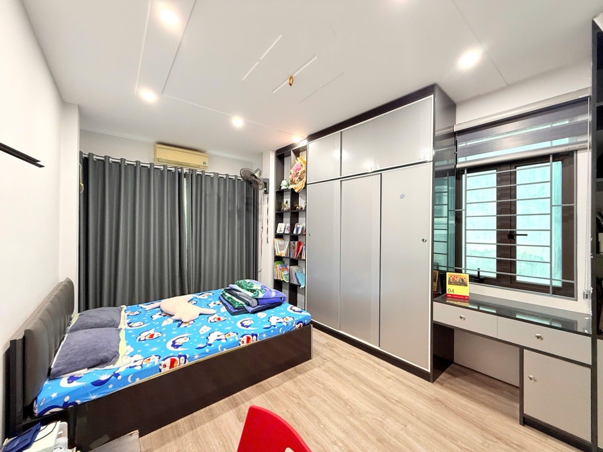 Bán nhà Giáp Nhị - diện tích 33m2 6 tầng - Mặt phố kinh doanh - giá 12,9 tỷ