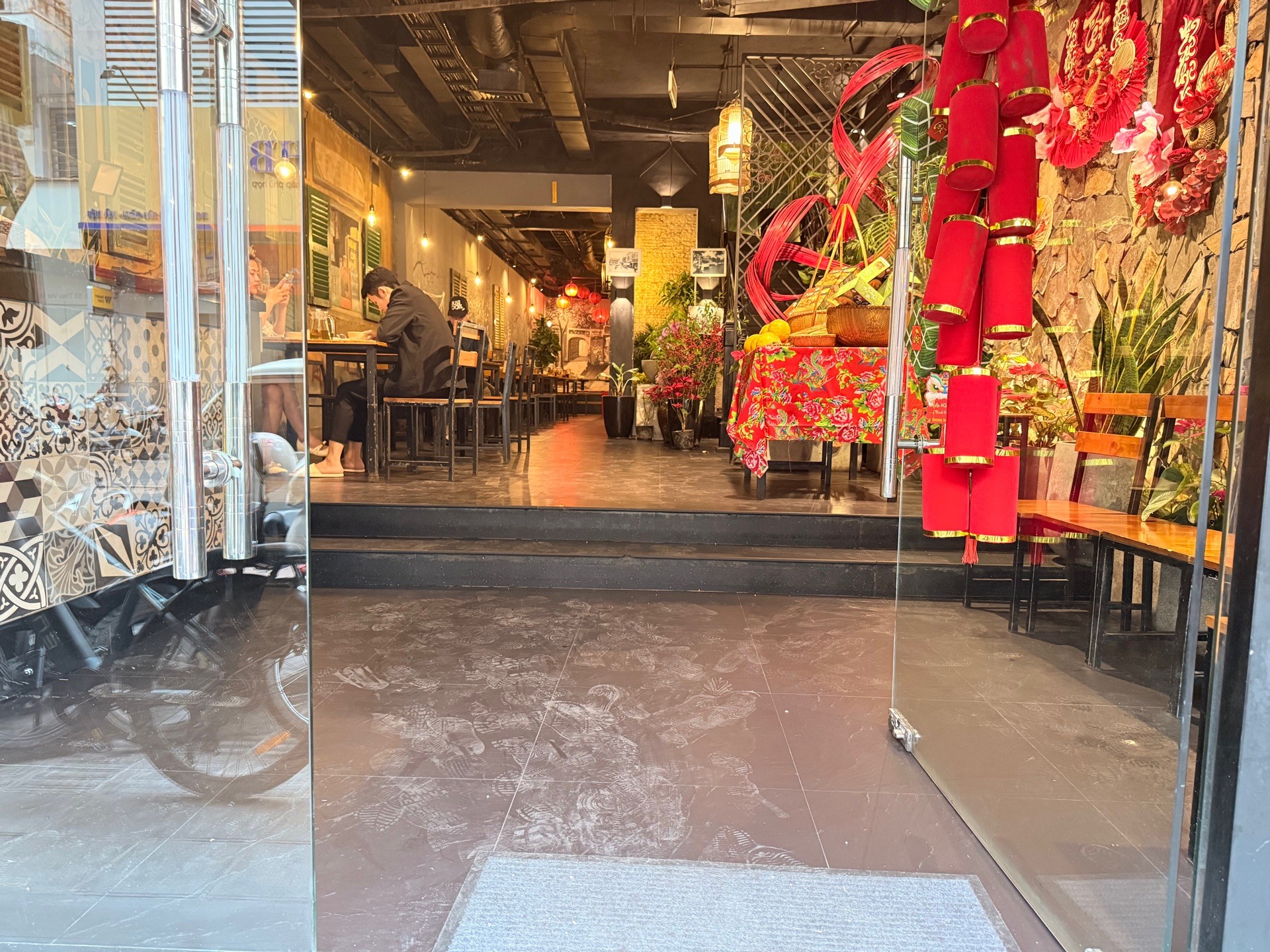 Bán nhà Triệu Việt Vương - diện tích 267m2 7 tầng - mặt tiền 11.7m - giá 373 tỷ