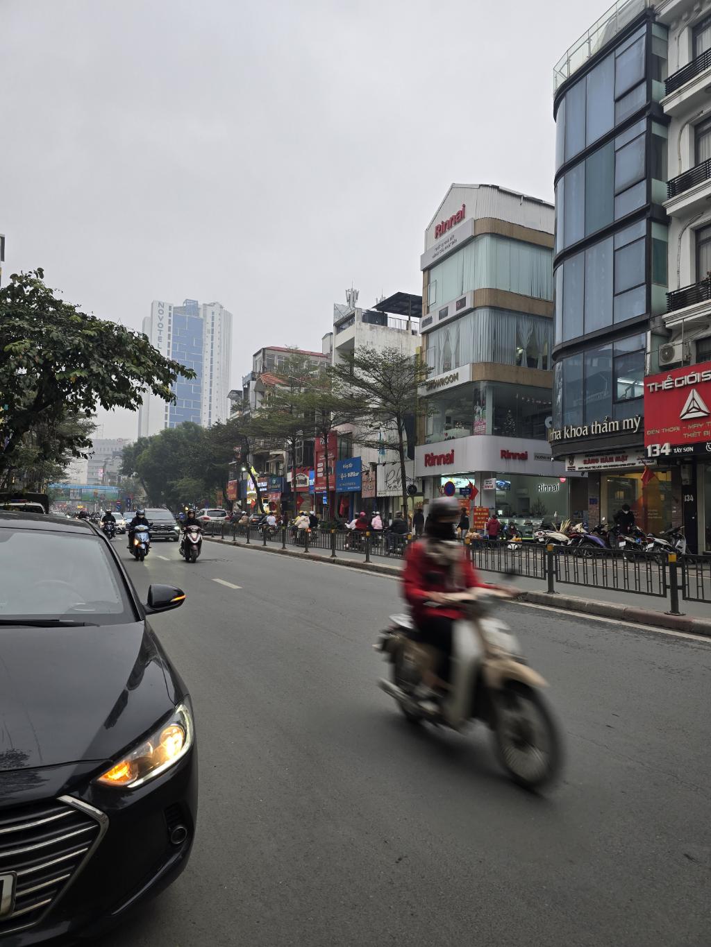 Bán nhà Tây Sơn - diện tích 235m2 1 tầng - Mặt phố trung tâm - giá 75,9 tỷ