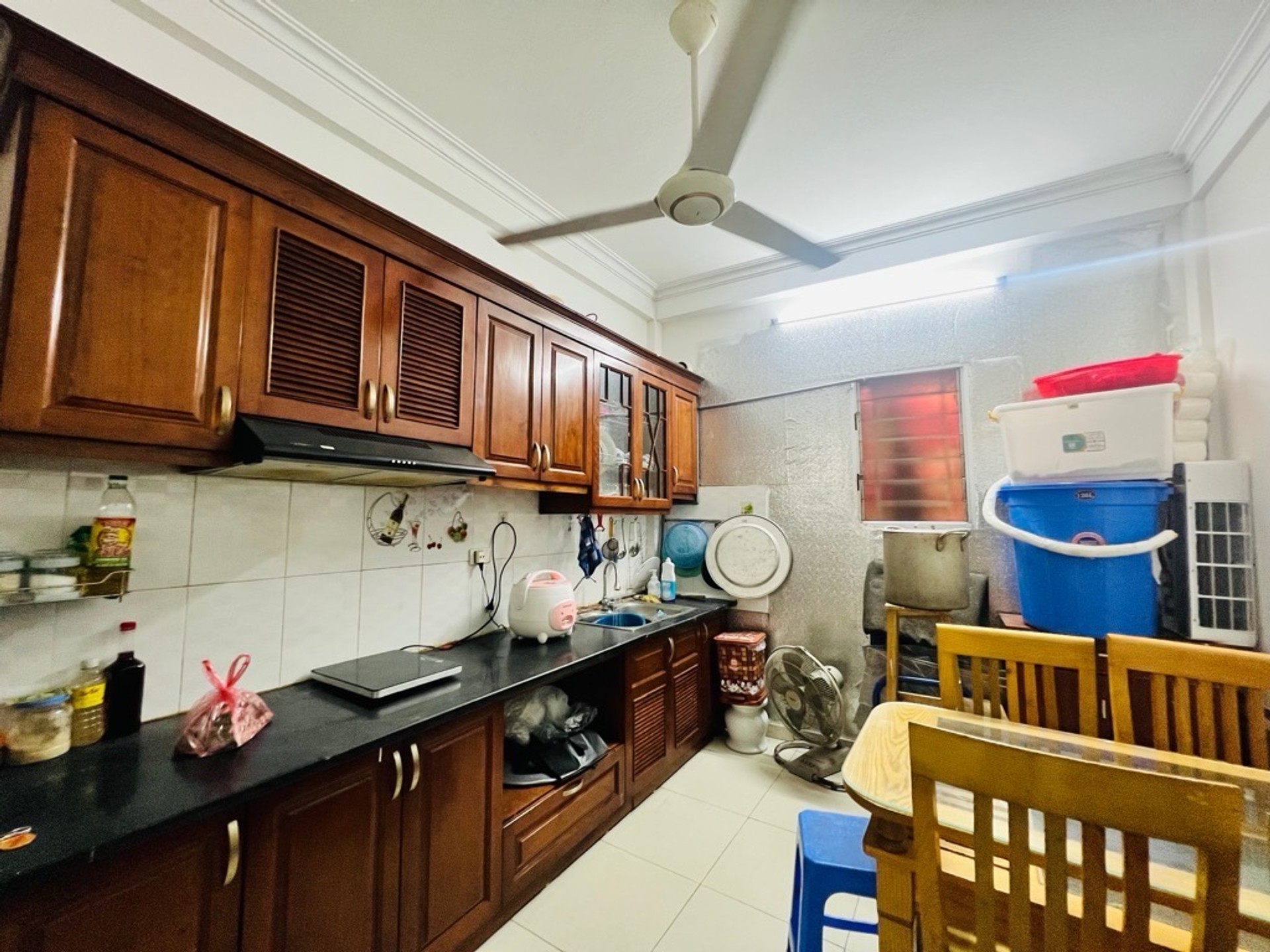 Bán nhà Trương Định - diện tích 36m2 2 tầng - Ngõ thông, ô tô quay đầu - giá 3,3 tỷ