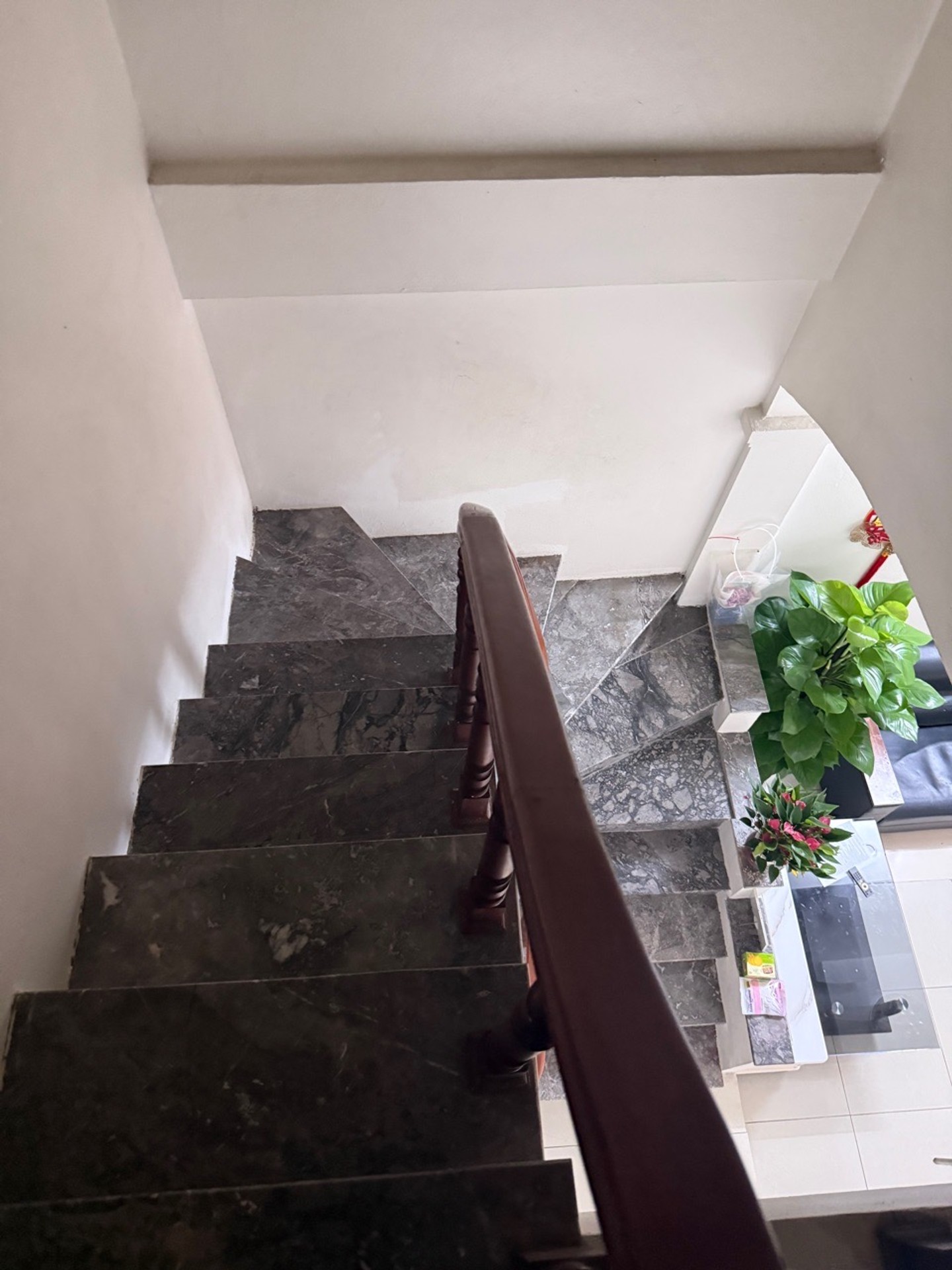 Bán nhà Trương Định - diện tích 36m2 2 tầng - Ngõ thông, ô tô quay đầu - giá 3,3 tỷ