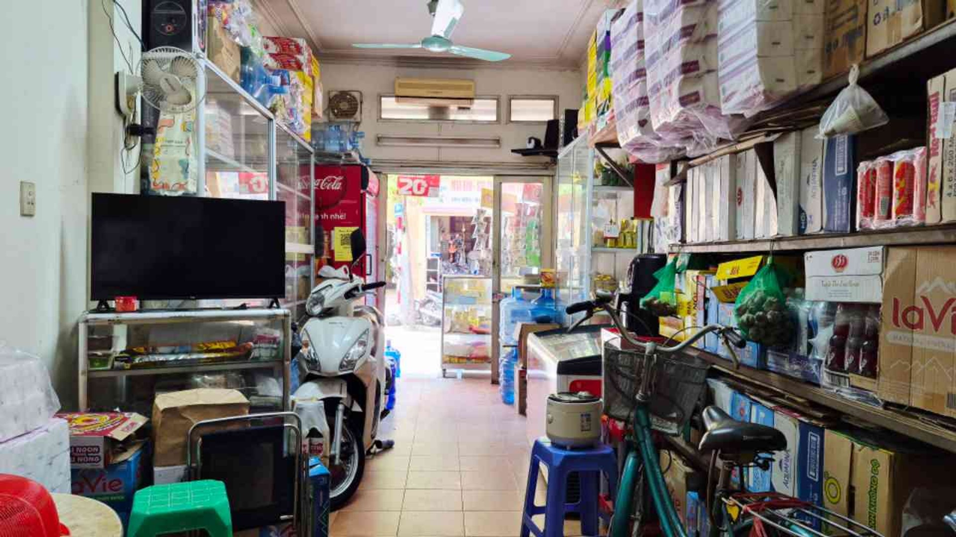 Bán nhà Nguyễn Đức Cảnh - diện tích 75m2 3 tầng - Mặt phố giá 250TR/M2 - giá 18,8 tỷ