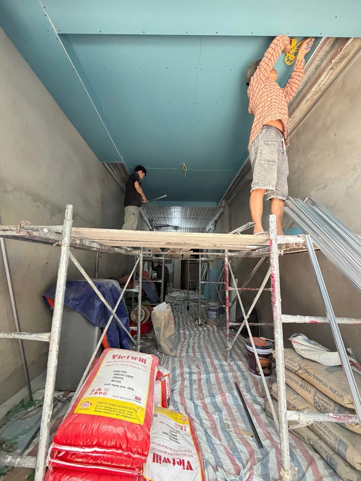 Bán nhà Nguyễn Khoái - diện tích 40m2 5 tầng - Ô TÔ ĐỖ CỬA - giá 12,6 tỷ