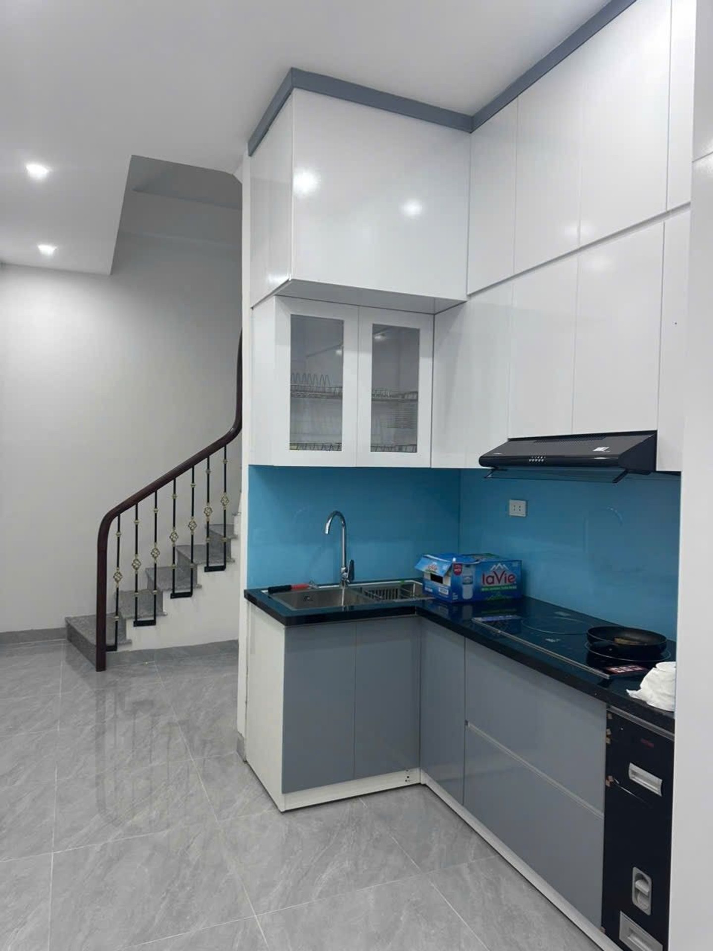 Bán nhà Võ Thị Sáu - diện tích 33m2 4 tầng - Nhà đẹp hiếm có - giá 8 tỷ