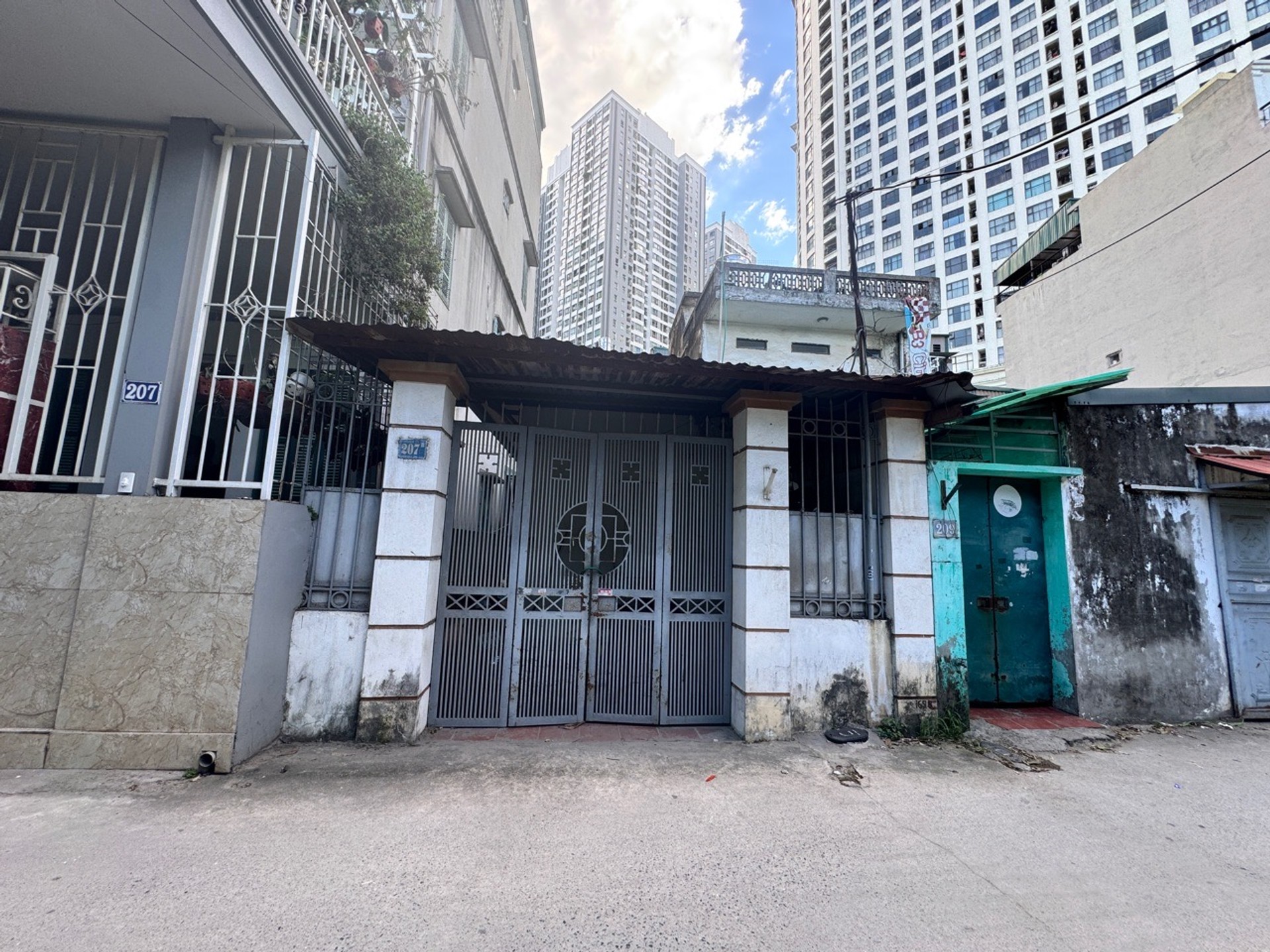 Bán nhà Lĩnh Nam - diện tích 70m2 1 tầng - Ô TÔ TRÁNH - giá 13,5 tỷ