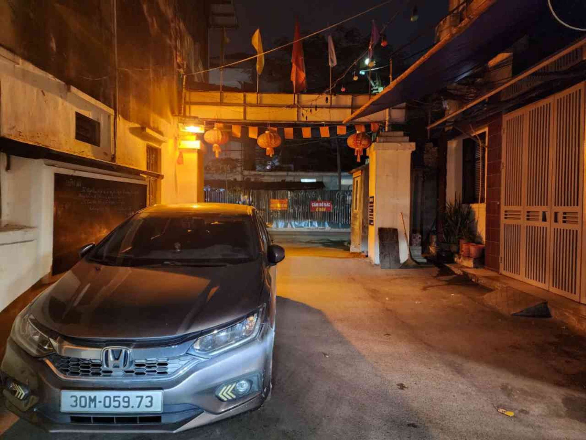 Bán nhà Vũ Hữu - diện tích 46m2 6 tầng - 2 mặt thoáng - giá 12,5 tỷ