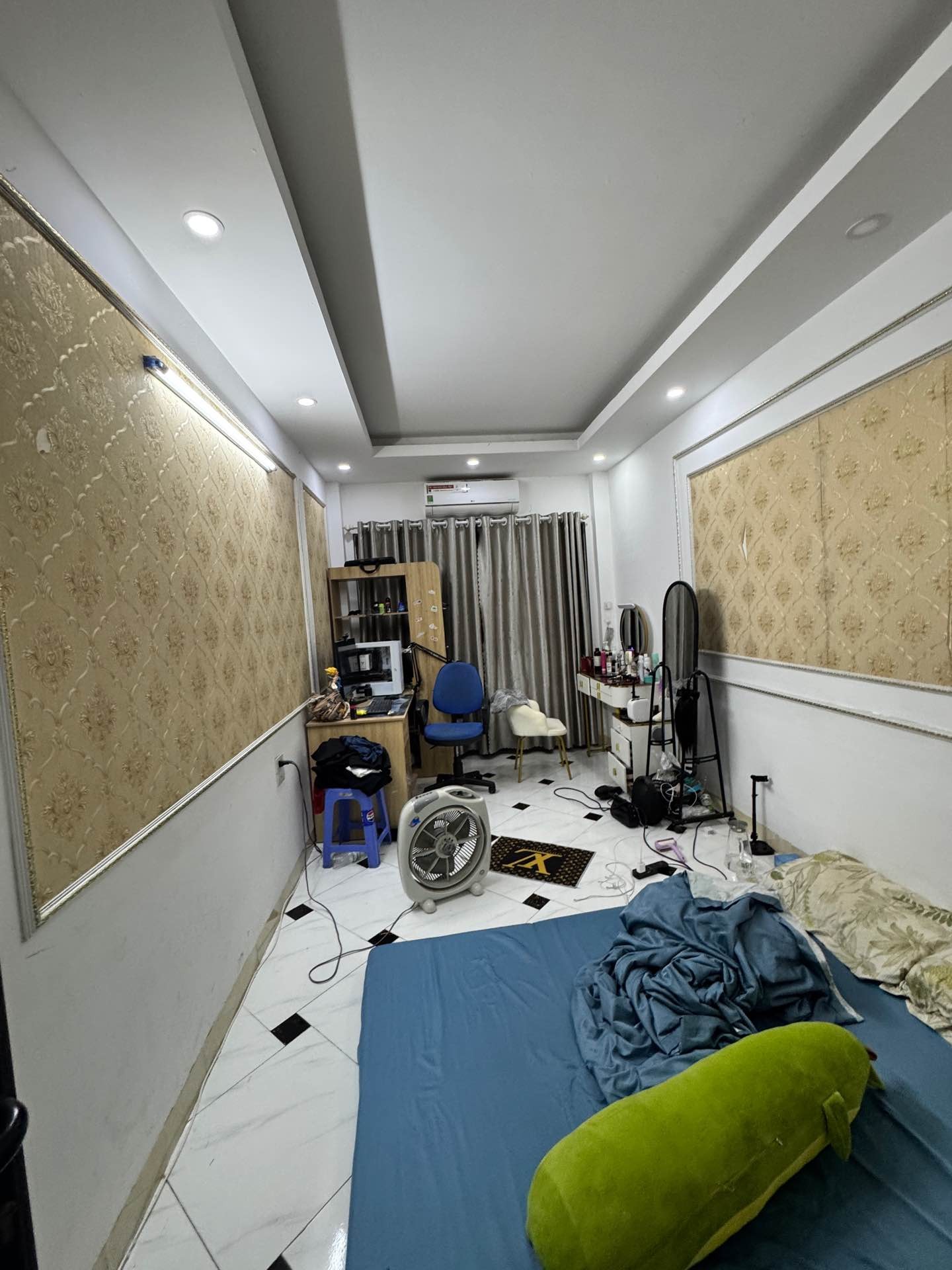 Bán nhà Lĩnh Nam - diện tích 48m2 5 tầng - ô tô tránh - giá 12 tỷ