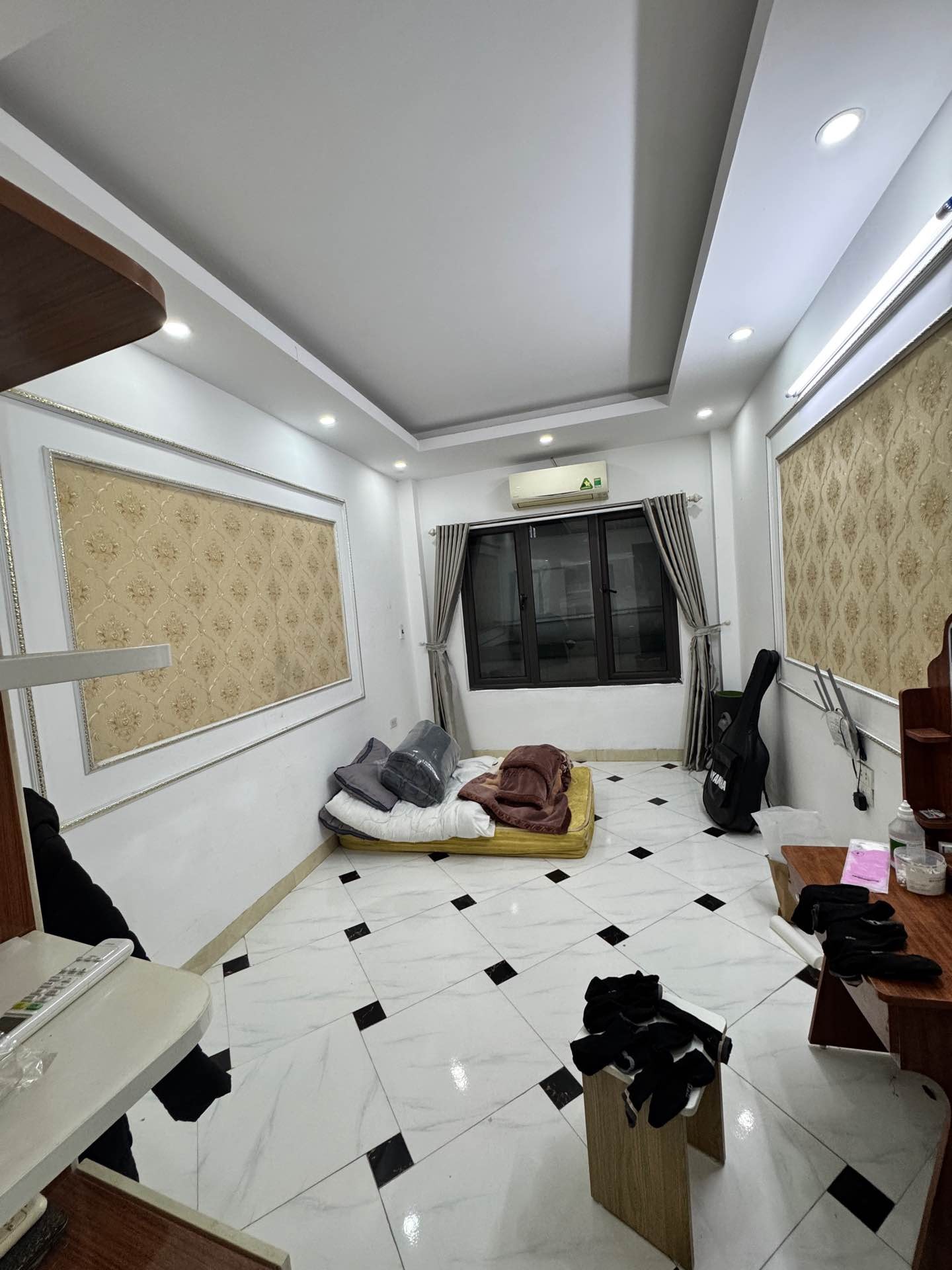 Bán nhà Lĩnh Nam - diện tích 48m2 5 tầng - ô tô tránh - giá 12 tỷ