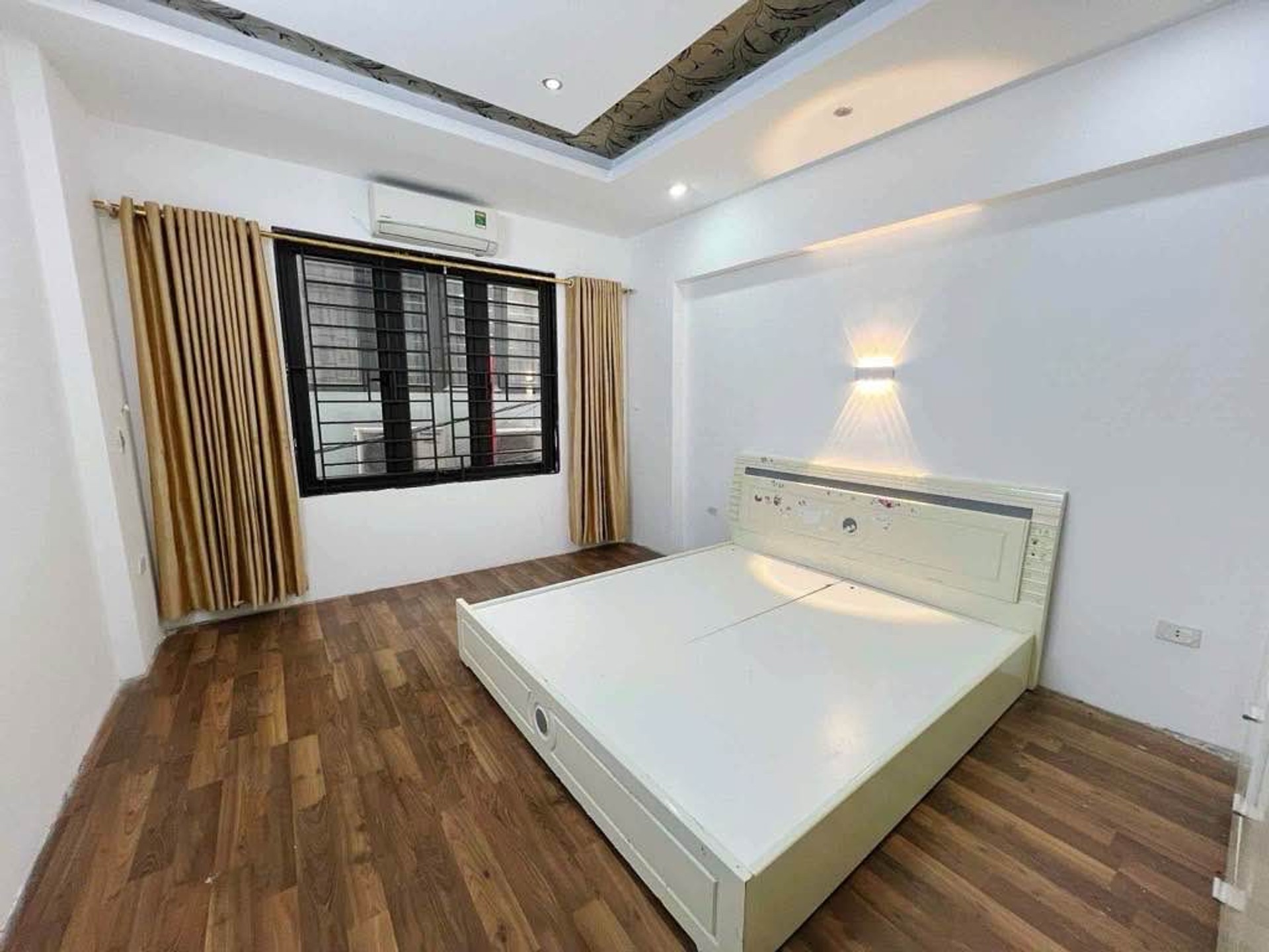Bán nhà Nguyễn Đức Cảnh - diện tích 44m2 4 tầng - Ô Tô ĐỖ CỔNG - giá 10,6 tỷ