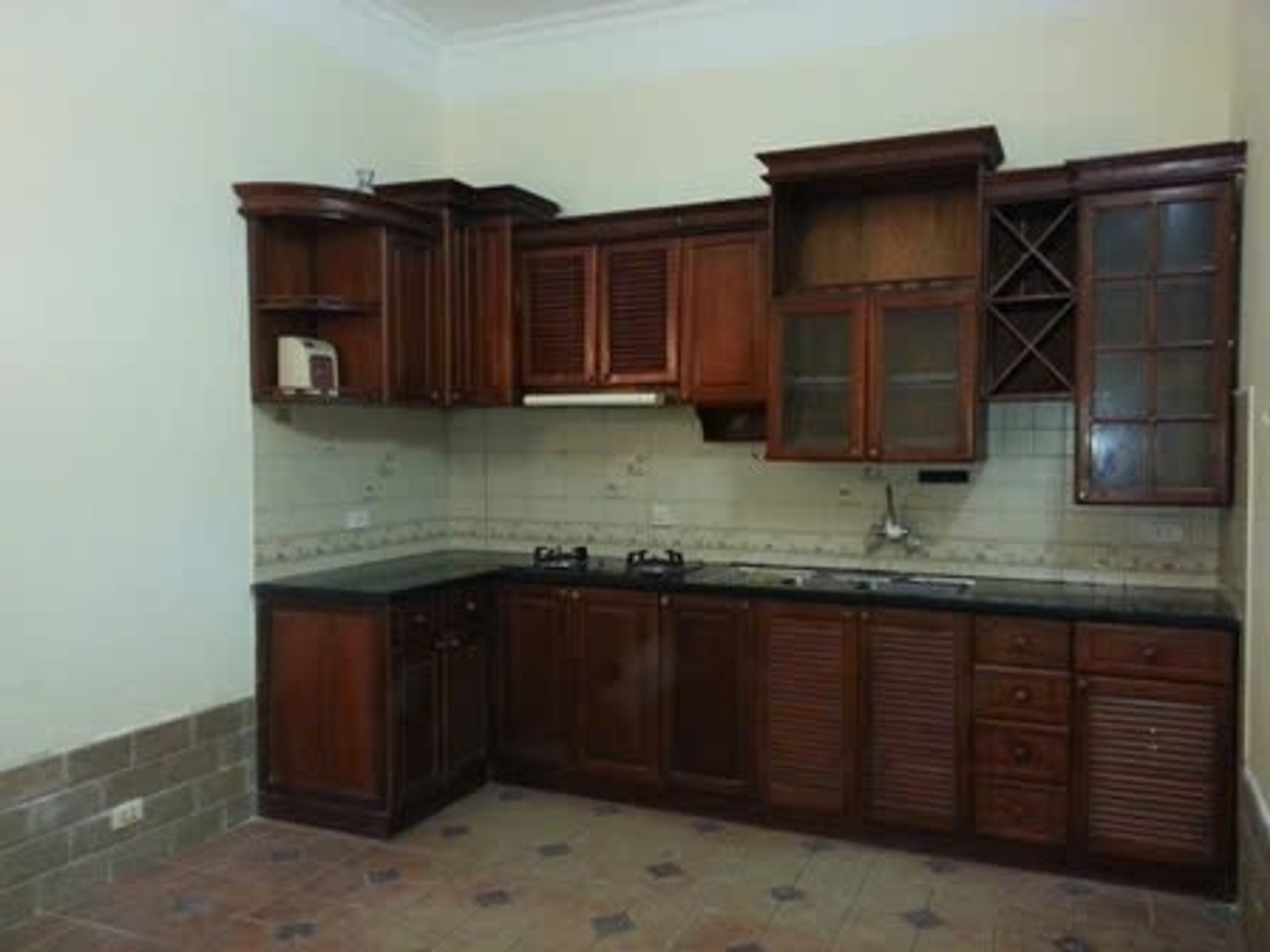 Bán nhà Nguyễn Phúc Lai - diện tích 63m2 3 tầng - ô tô vào trong nhà - giá 26,5 tỷ