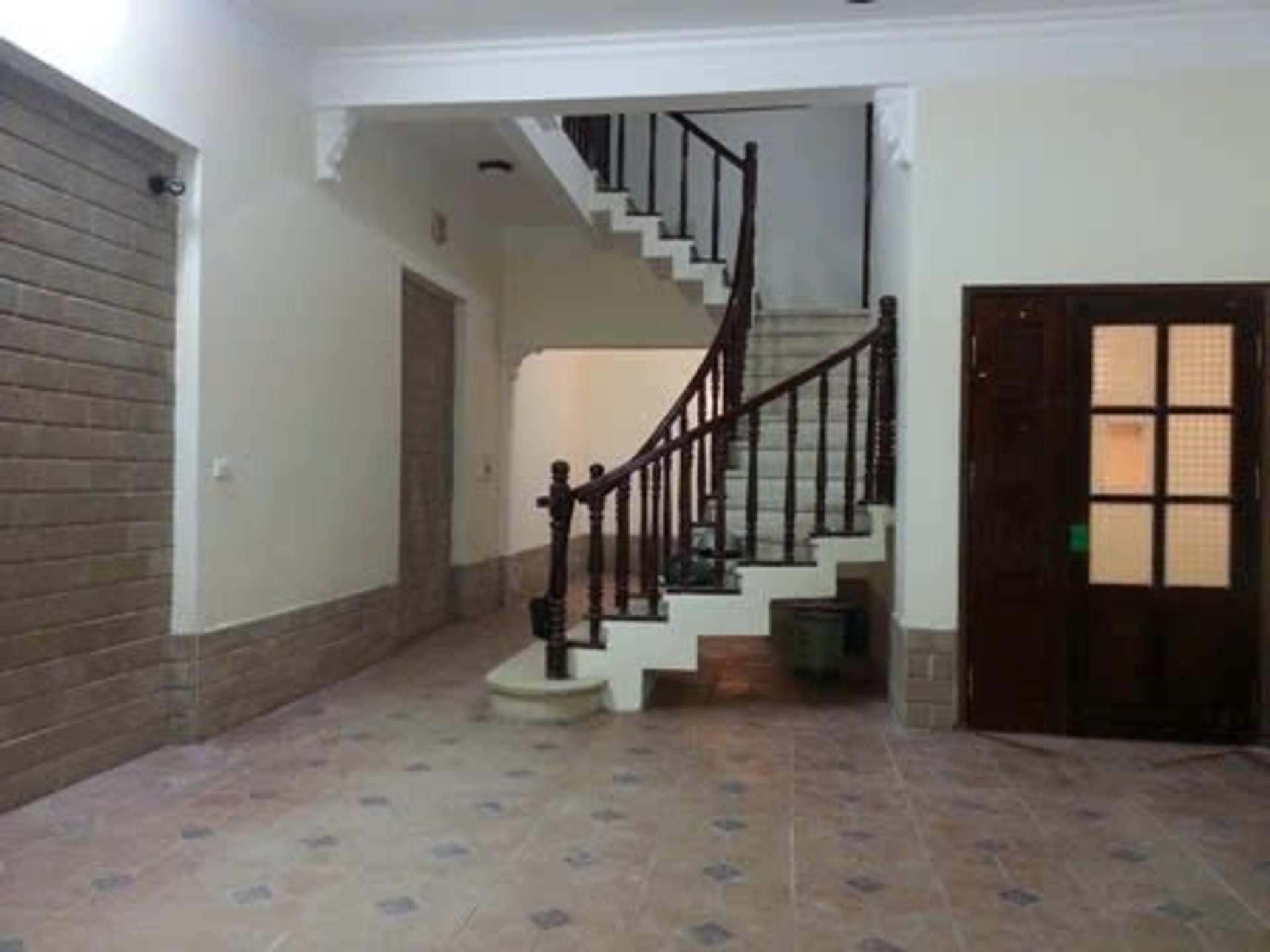 Bán nhà Nguyễn Phúc Lai - diện tích 63m2 3 tầng - ô tô vào trong nhà - giá 26,5 tỷ